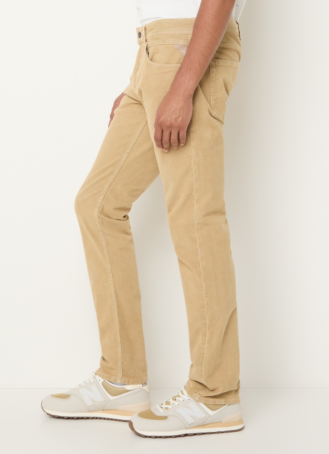 Replay Straight fit broek van corduroy met steekzakken - detail 4 beige