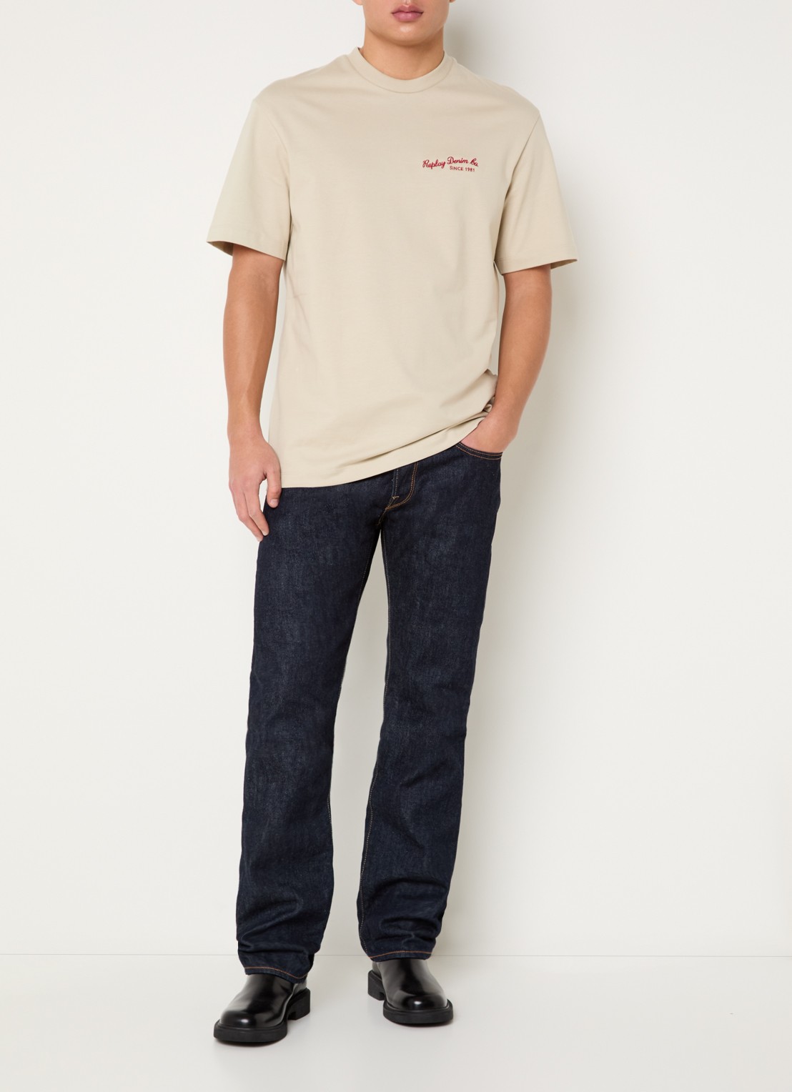 Replay T-shirt met logoborduring - voorkant 3 beige
