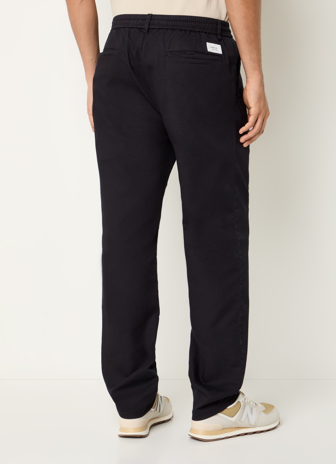 Replay Tapered fit chino met trekkoord en steekzakken - achterkant donkerblauw