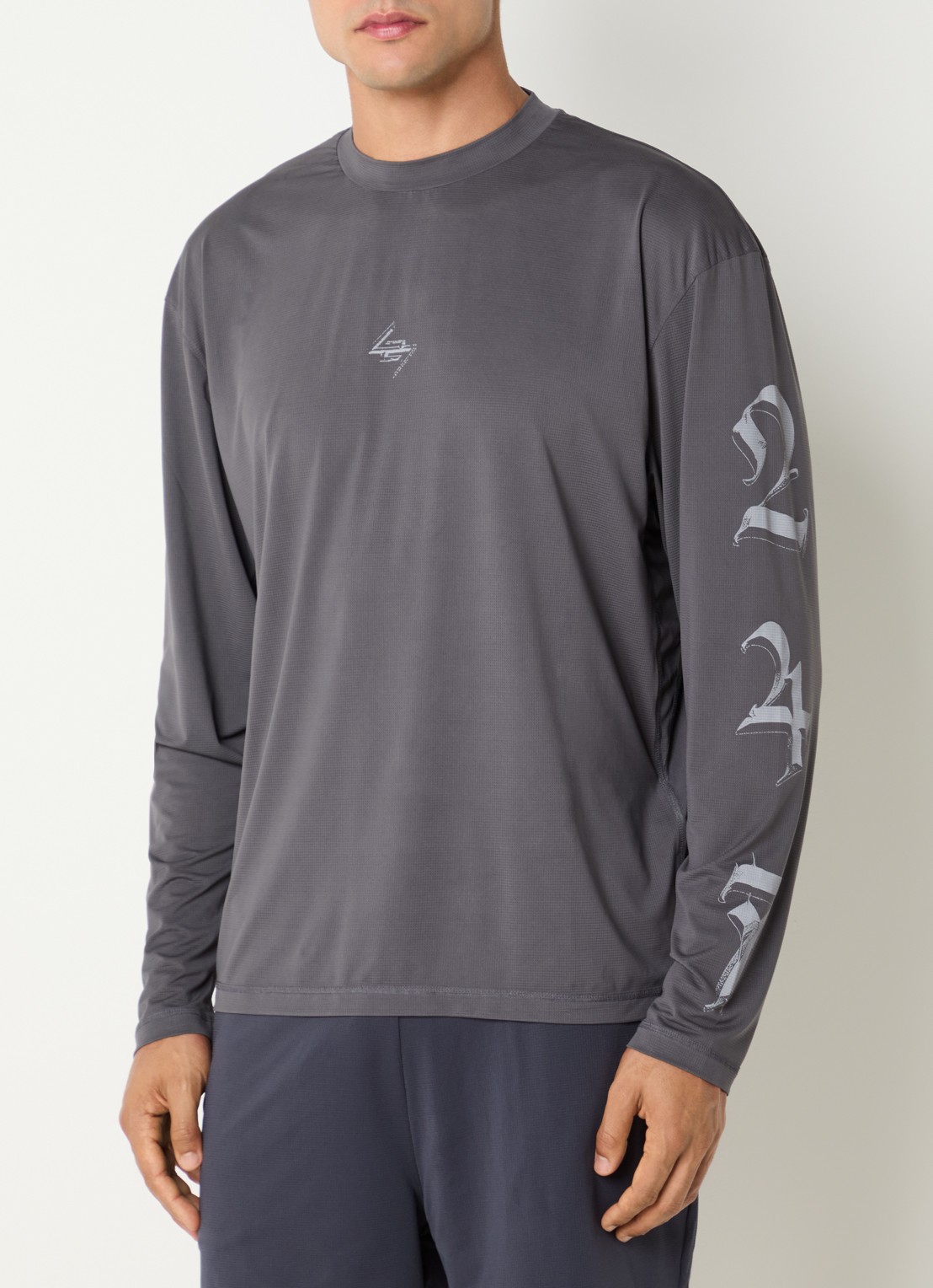 Represent 247 long sleeve met logo- en backprint - achterkant antraciet
