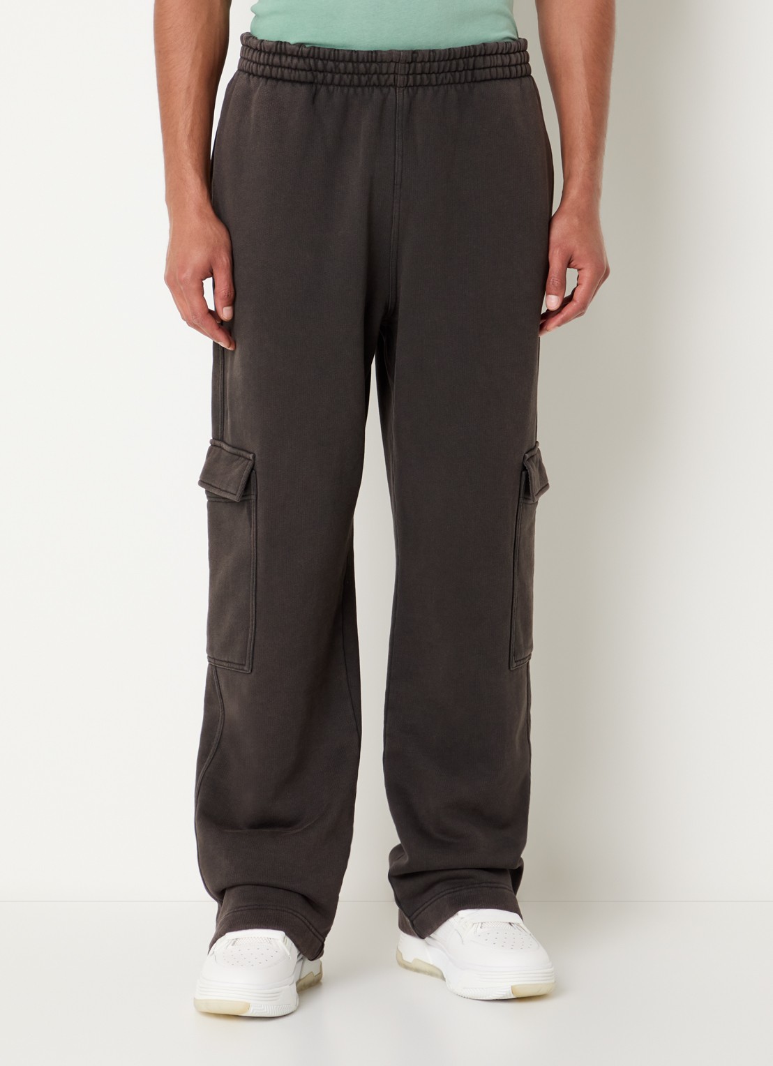 Represent Initial straight fit joggingbroek met steekzakken - detail bruin