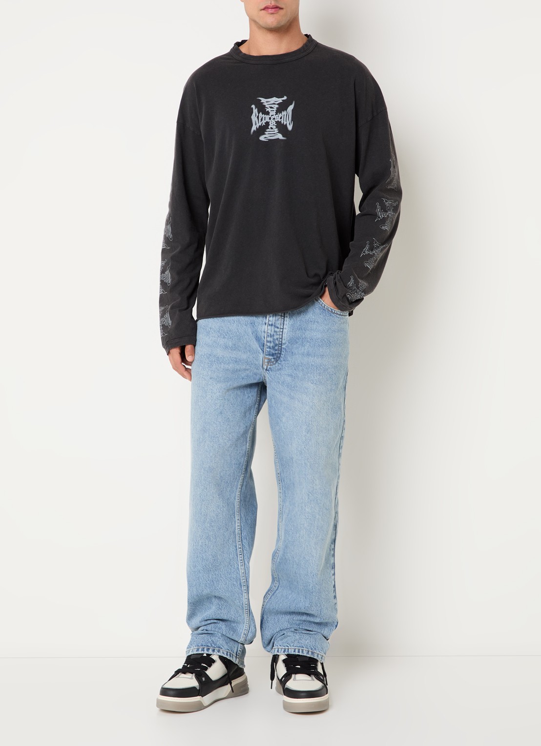Represent MH longsleeve met logo- en backprint - voorkant 3 zwart