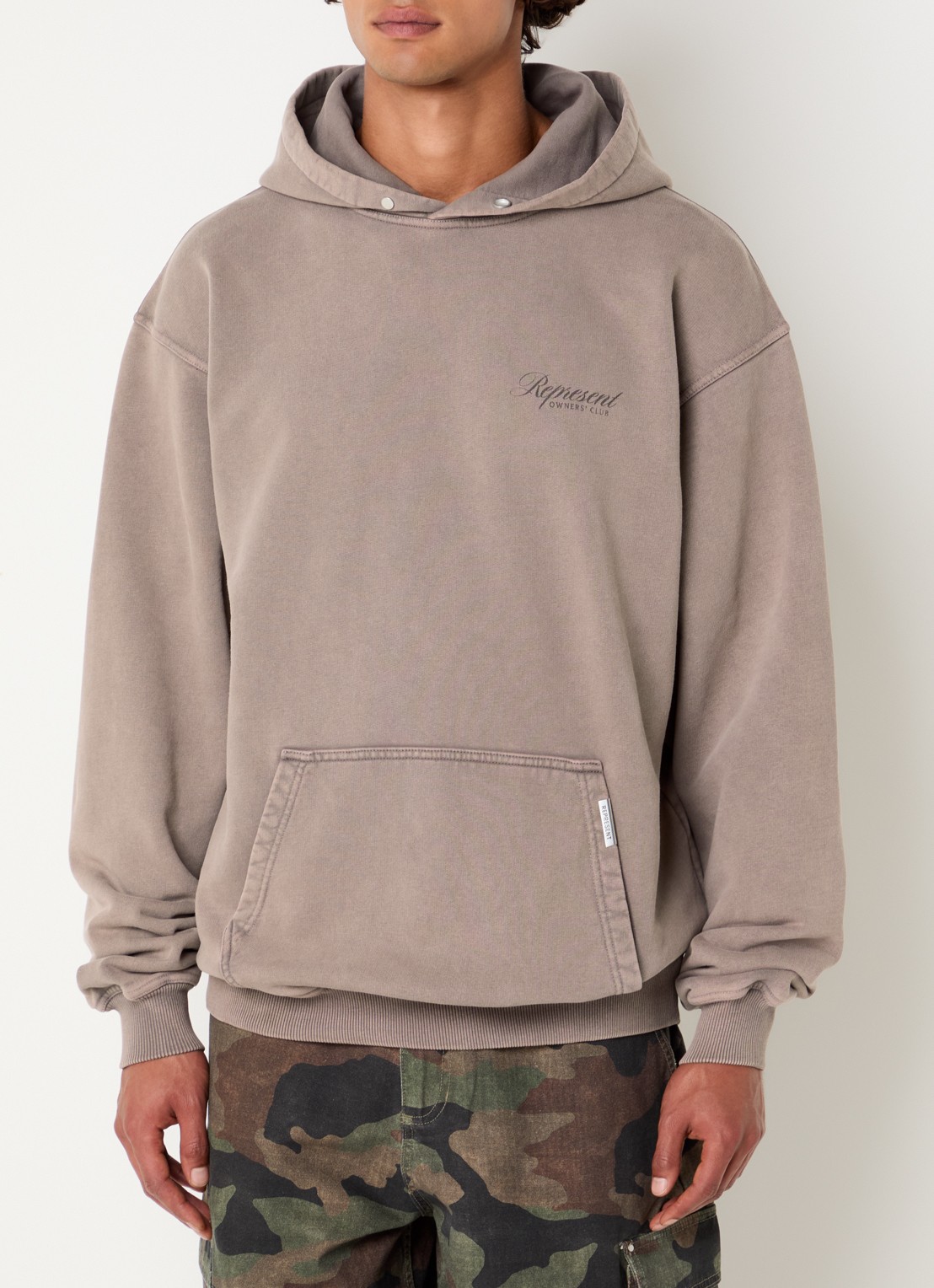 Represent Owners Club hoodie met logo- en backprint - achterkant 5 beige
