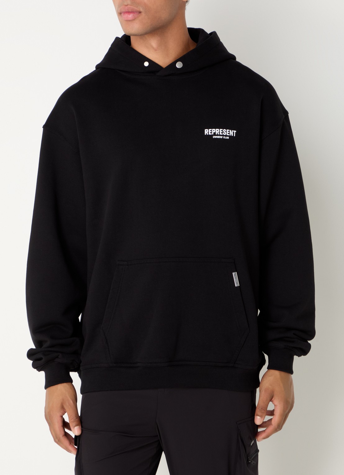 Represent Owners Club hoodie met logo- en backprint - achterkant 5 zwart