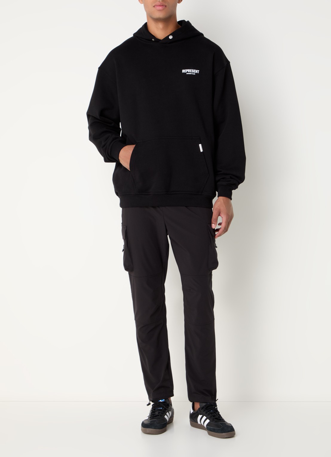 Represent Owners Club hoodie met logo- en backprint - voorkant 4 zwart