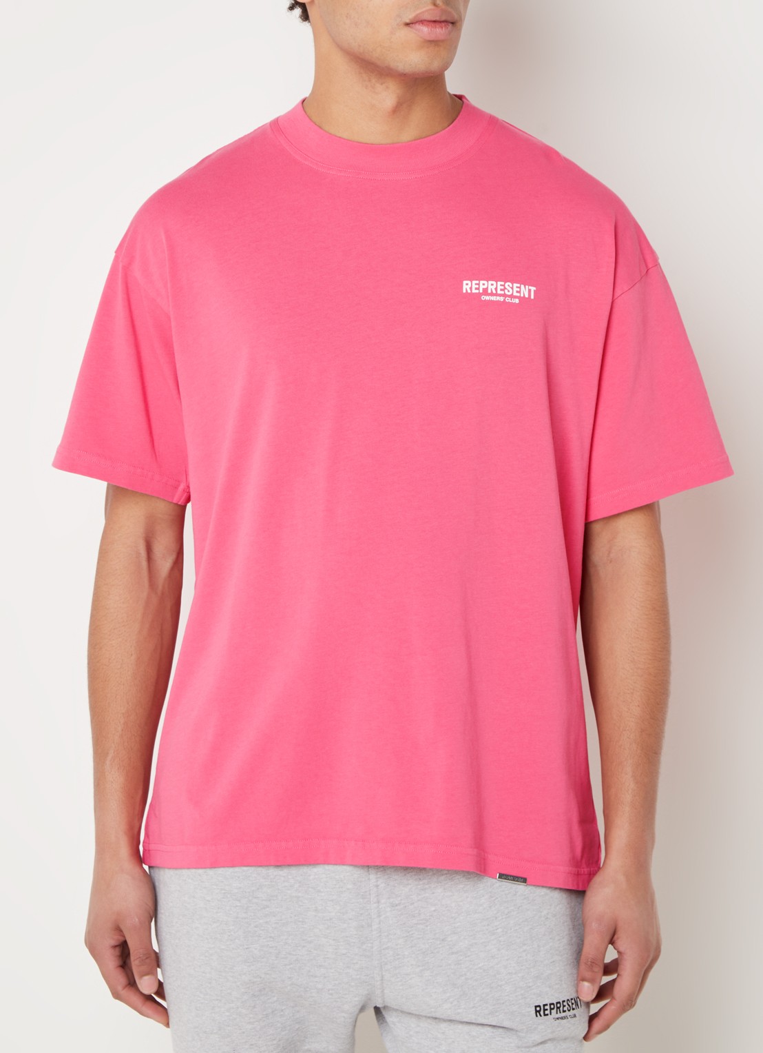 Represent Owners Club T-shirt met logo- en backprint - achterkant roze