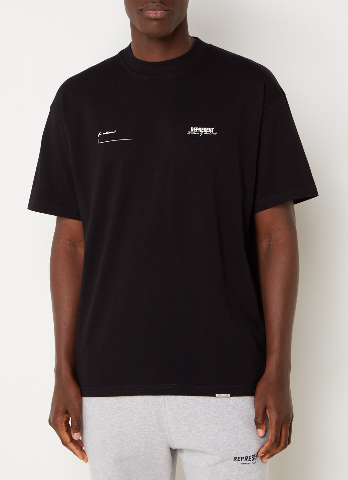 Represent Patron T-shirt met logo- en backprint • Zwart • de Bijenkorf