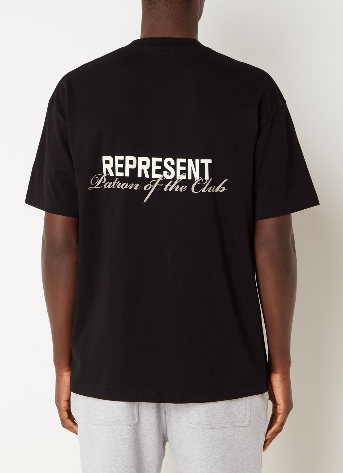 Represent Patron T-shirt met logo- en backprint • Zwart • de Bijenkorf