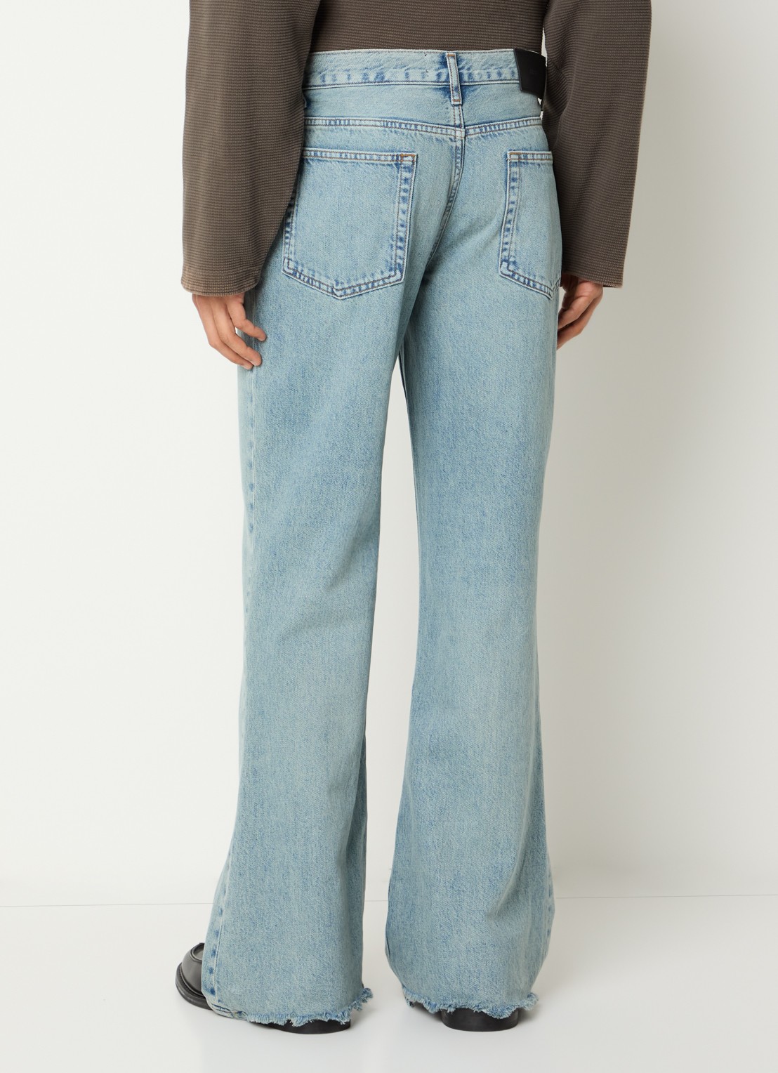 Represent R6 flared jeans met lichte wassing - achterkant 3 indigo