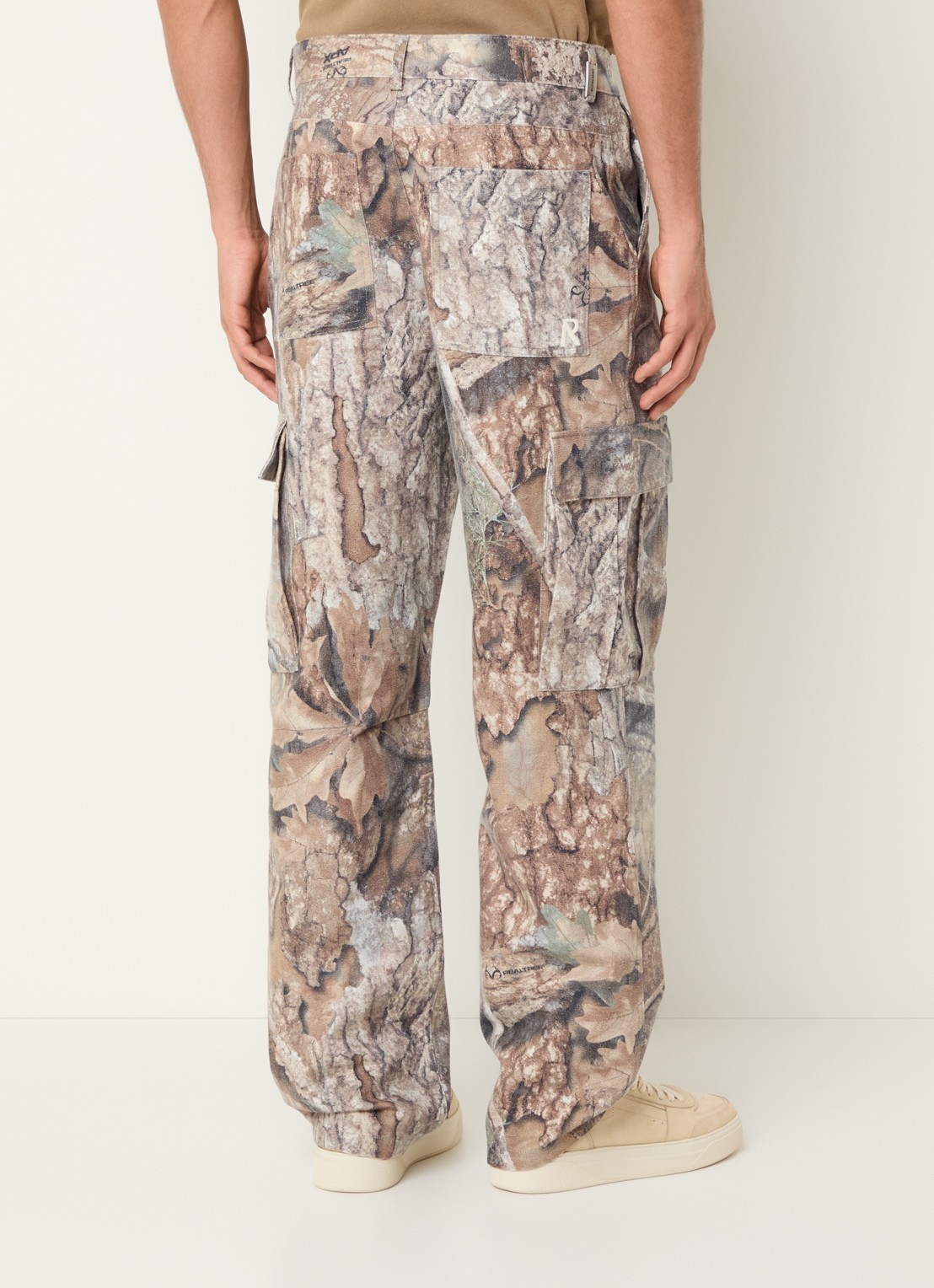 Represent Realtree loose fit cargobroek met camouflageprint - achterkant khaki
