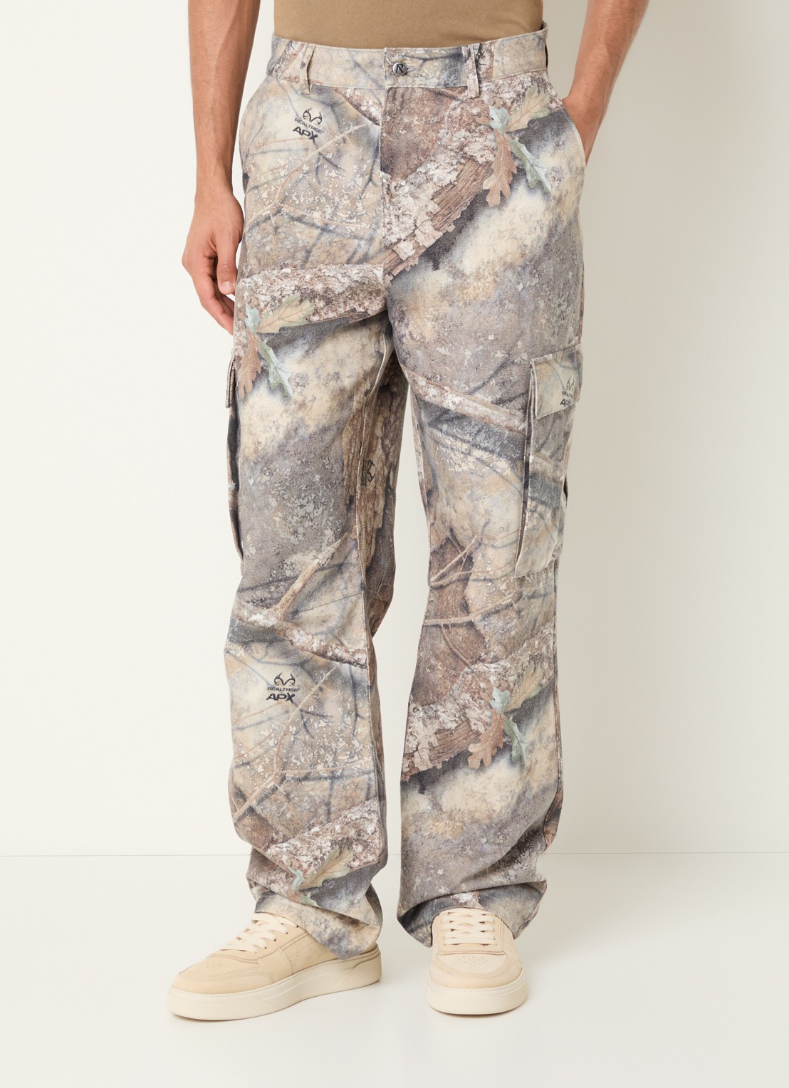 Represent Realtree loose fit cargobroek met camouflageprint - detail 2 khaki