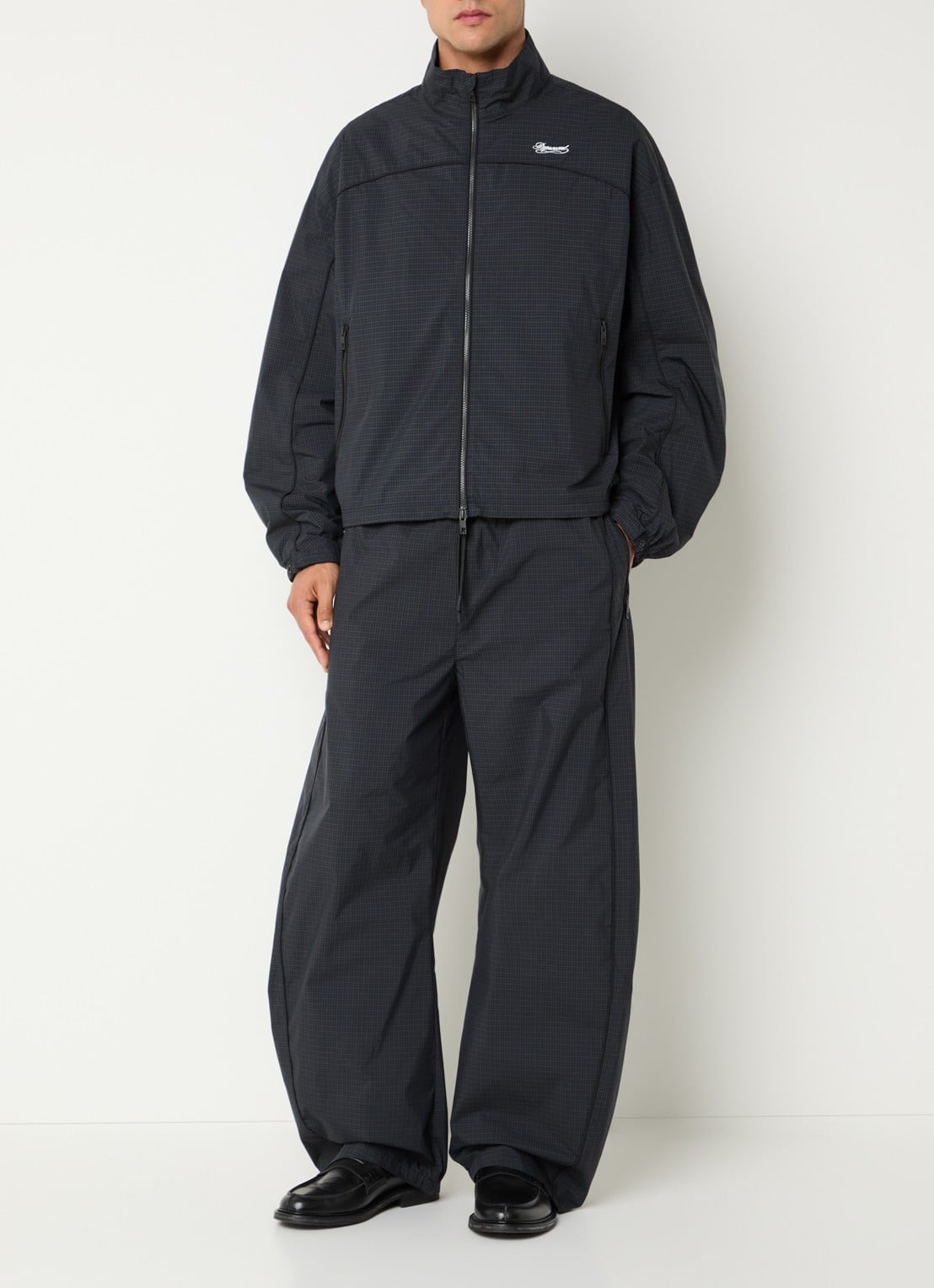 Represent Riot wide fit broek met ruitdessin en steekzakken - voorkant 3 donkerblauw