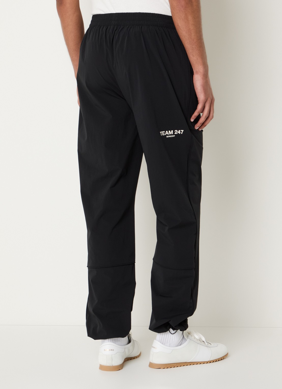 Represent Team 24/7  tapered fit trackpants met ritszakken - achterkant 3 zwart
