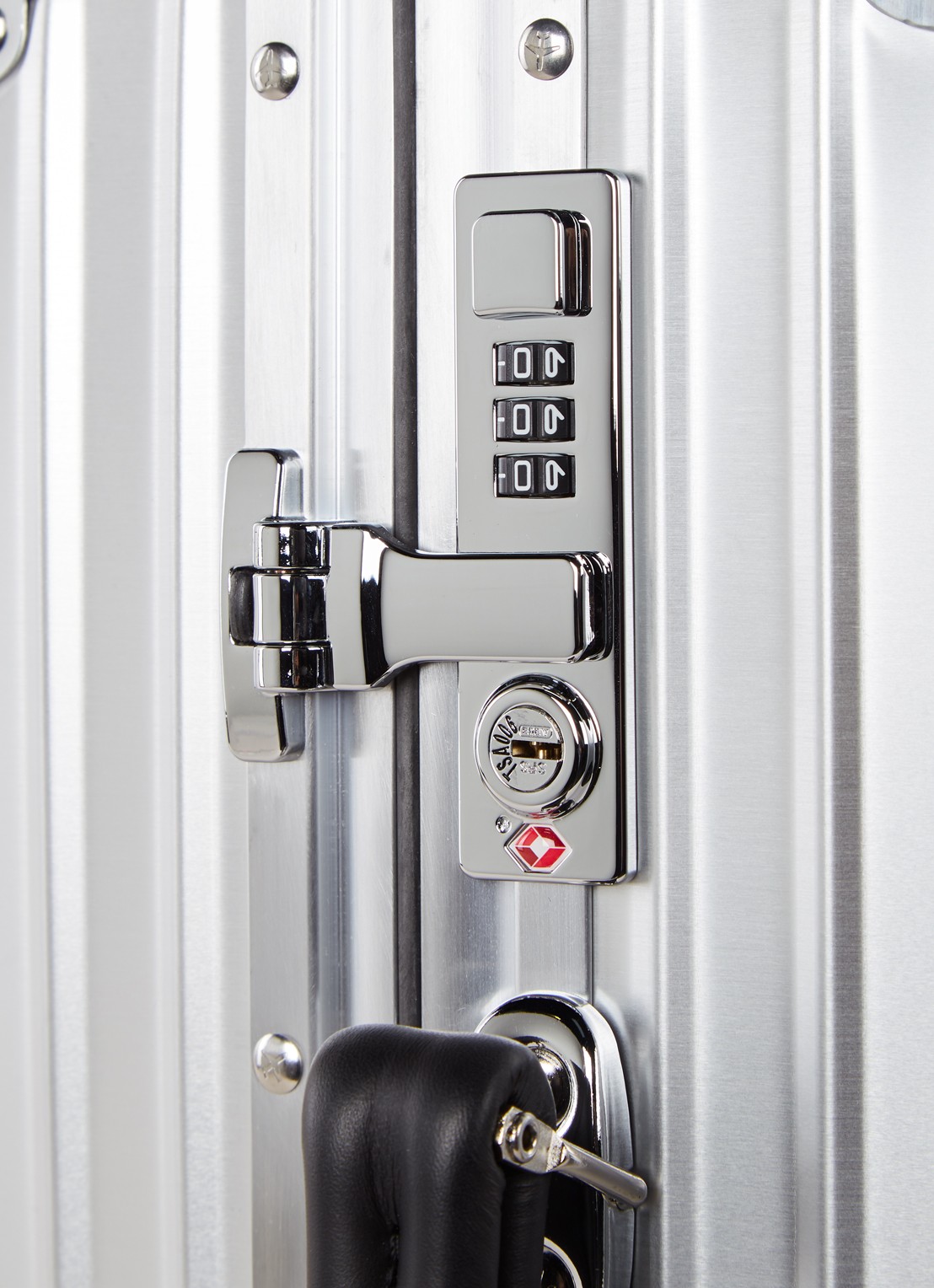 Rimowa Classic Cabin S spinner 55 cm - detail 3 zilver