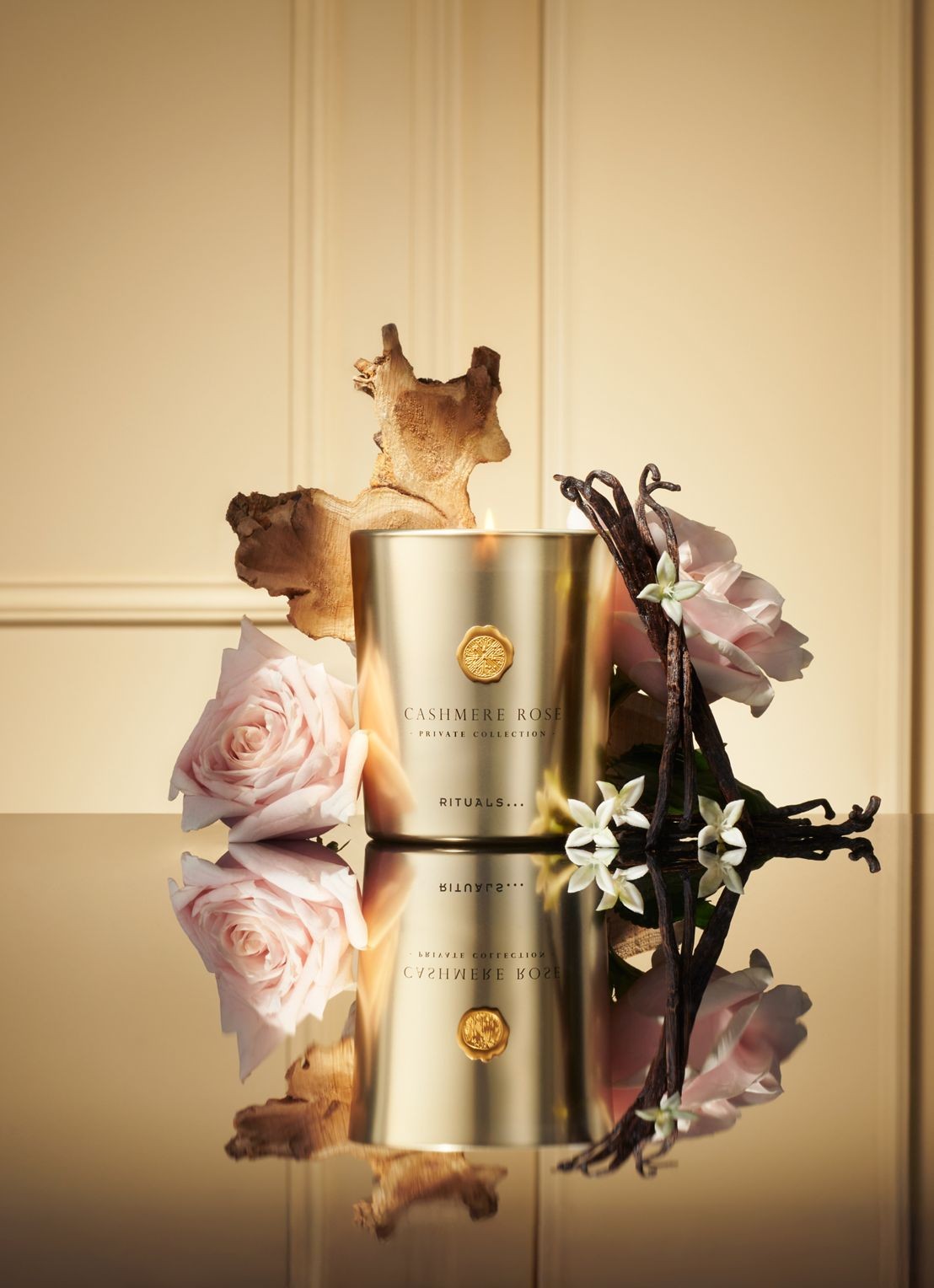 Rituals Cashmere Rose Scented Candle - geurkaars 360 gram - detail 3 undefined