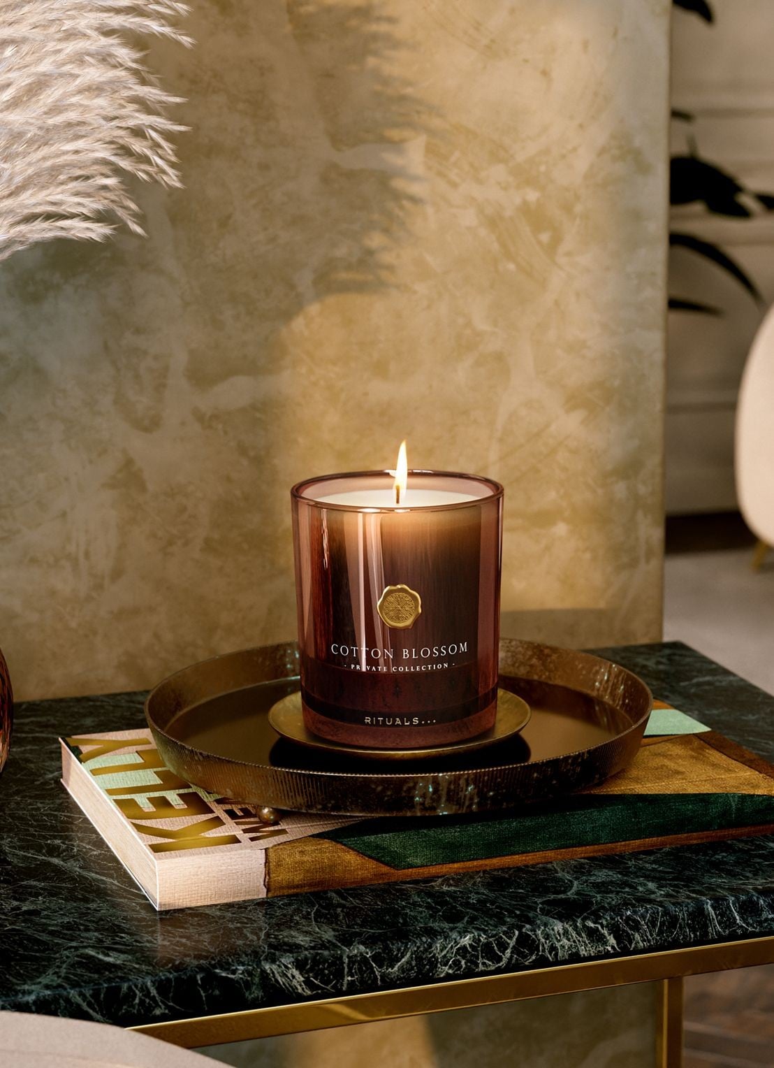Rituals Cotton Blossom Scented Candle - geurkaars 360 gram - detail 5 undefined