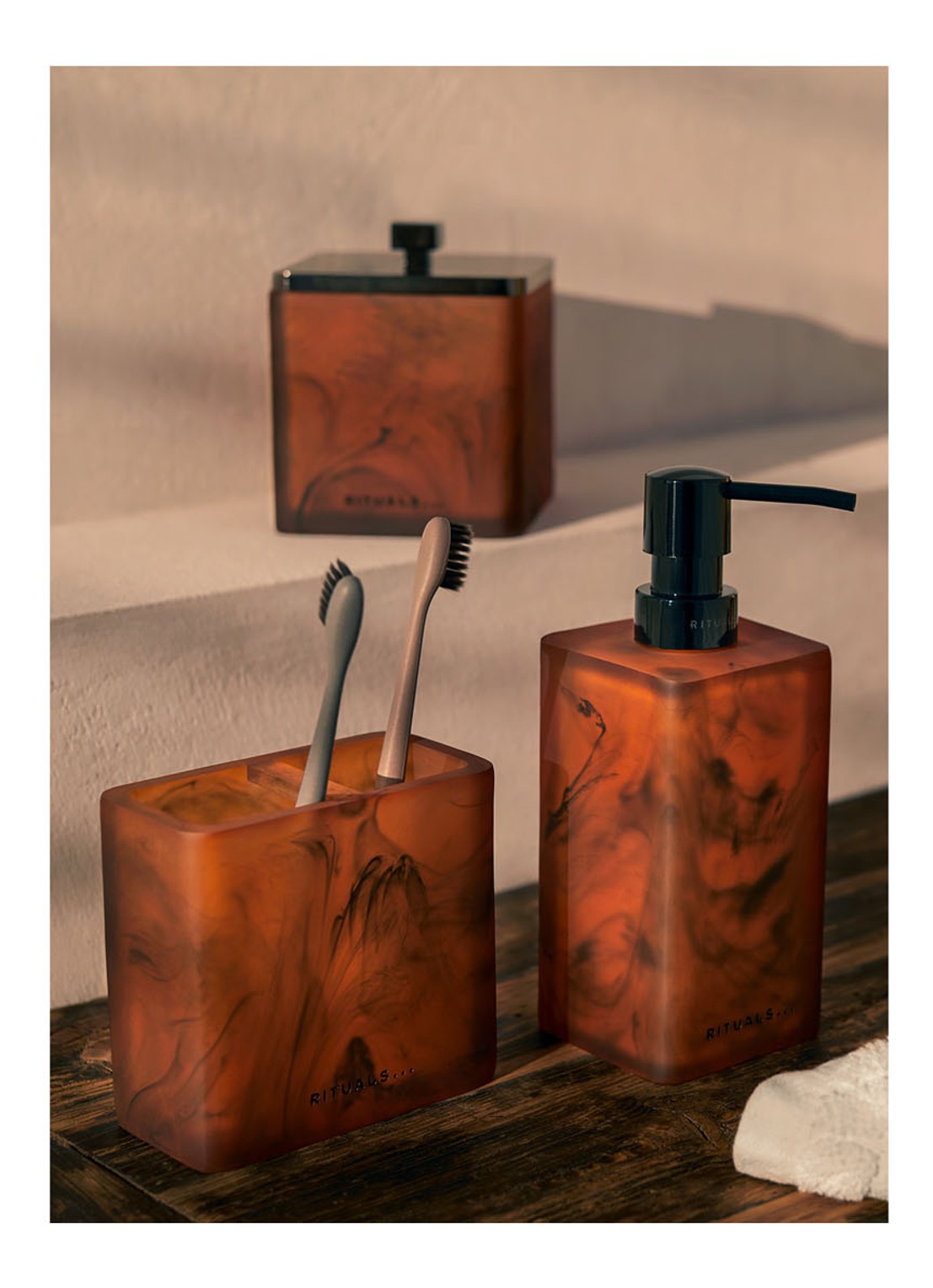 Rituals Dumeure zeepdispenser 400 ml - voorkant 5 bruin