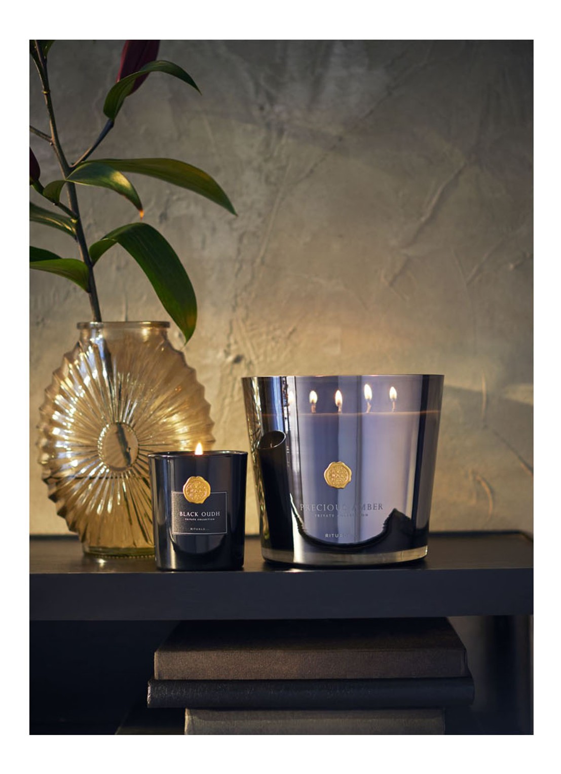 Rituals Precious Amber XXL geurkaars 2500 gram - detail 2 zwart