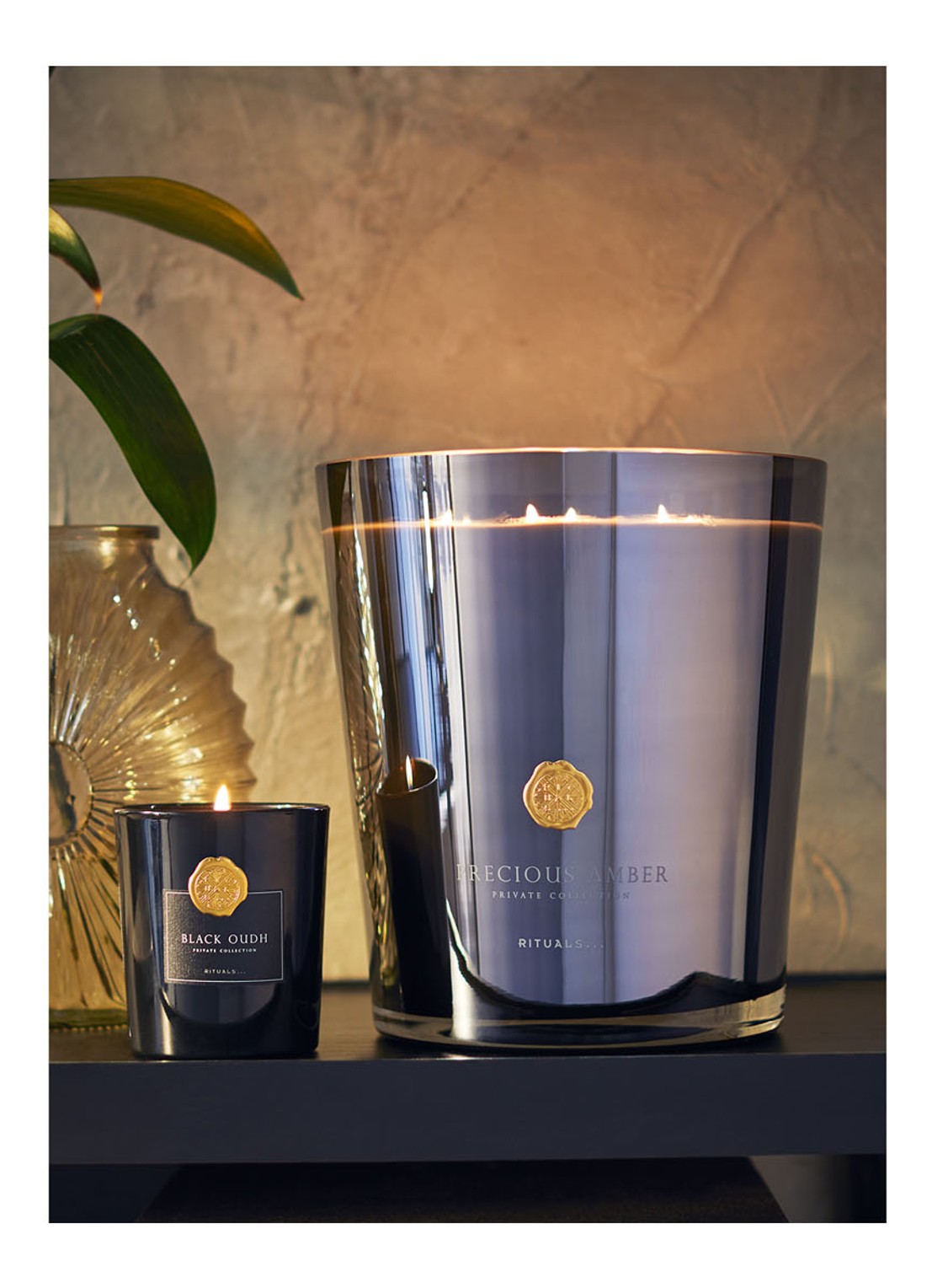 Rituals Precious Amber XXXL geurkaars 6000 gram - detail 3 zwart