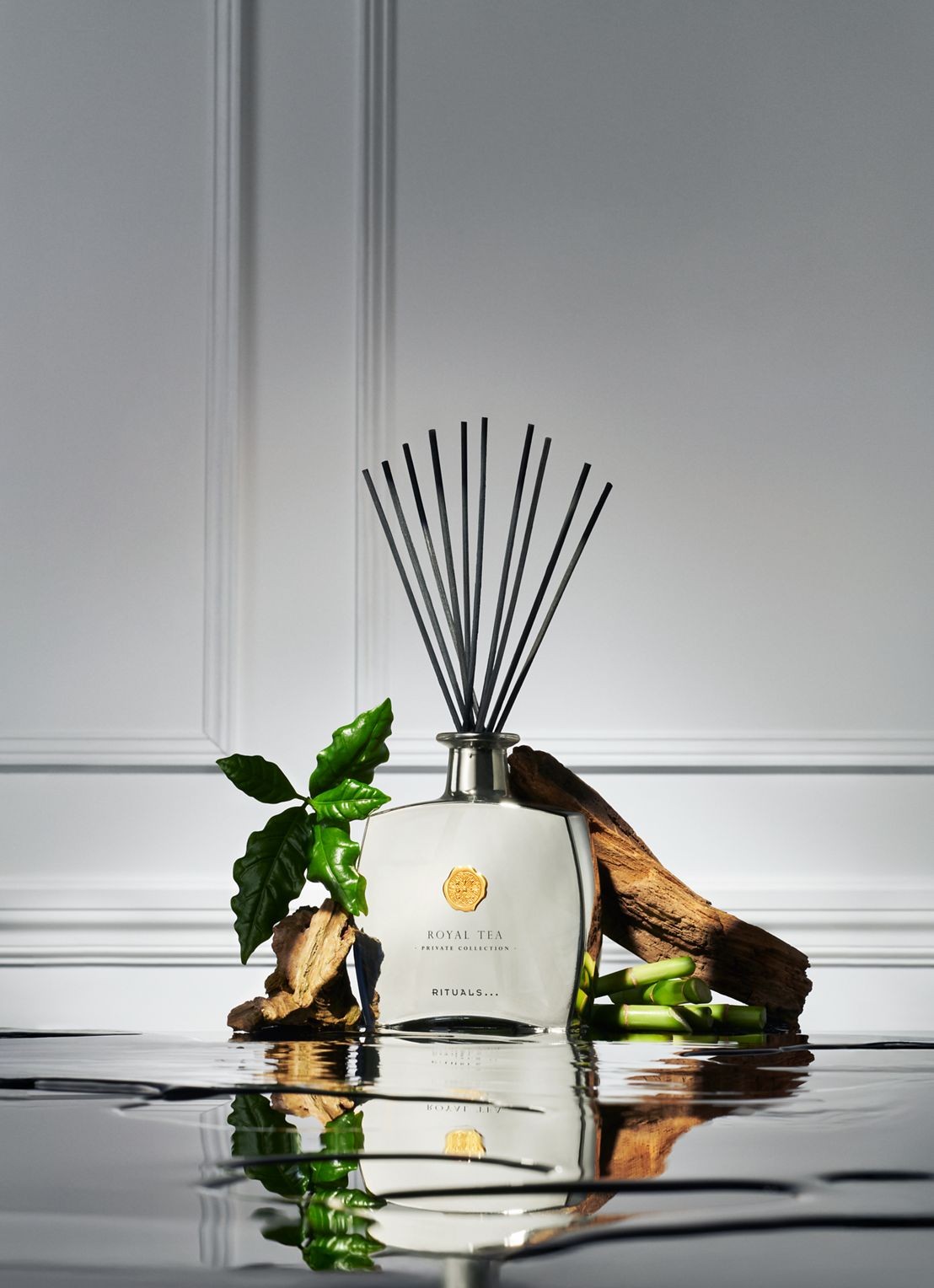 Rituals Royal Tea Fragrance Sticks - geurstokjes 450 ml - detail 5 beige