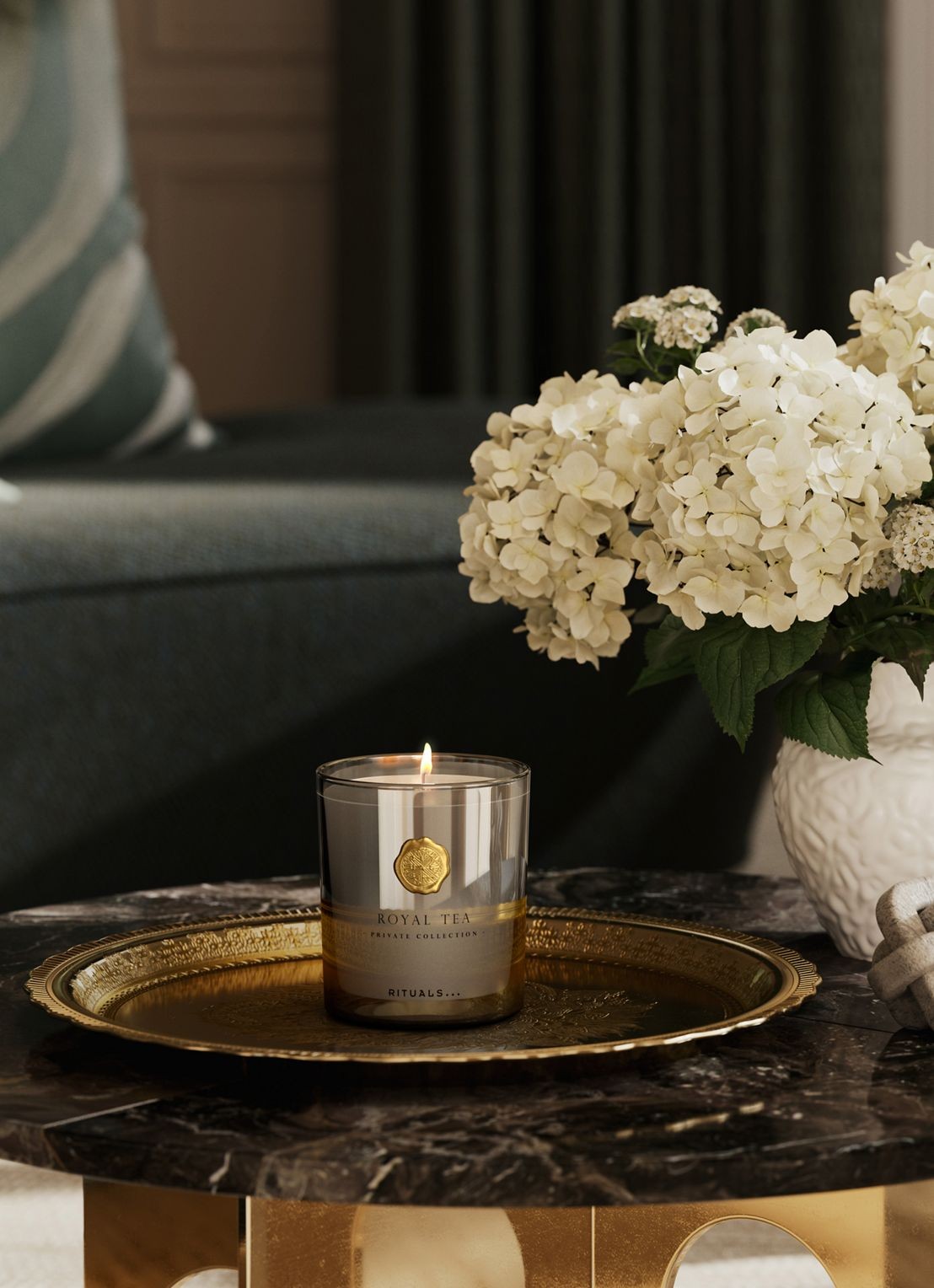 Rituals Royal Tea Scented Candle - geurkaars  - detail 2 undefined