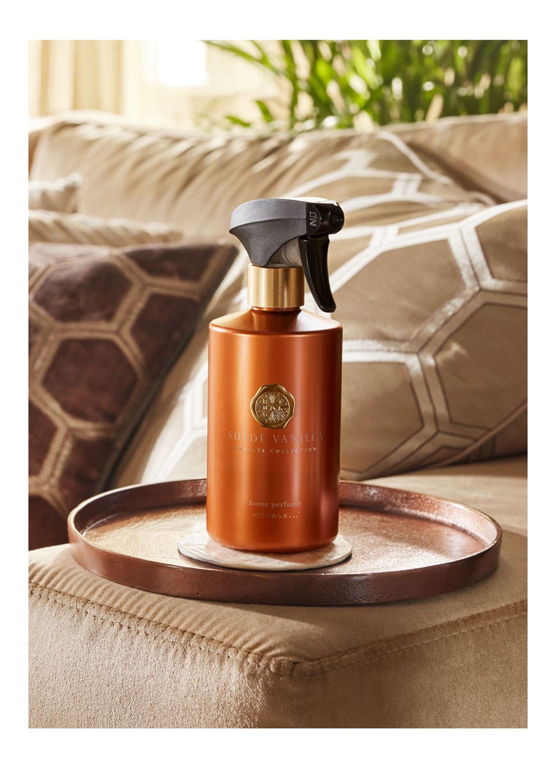 Rituals Suede Vanilla Parfum d'Interieur - huisparfum 500 ml - detail 4 koper