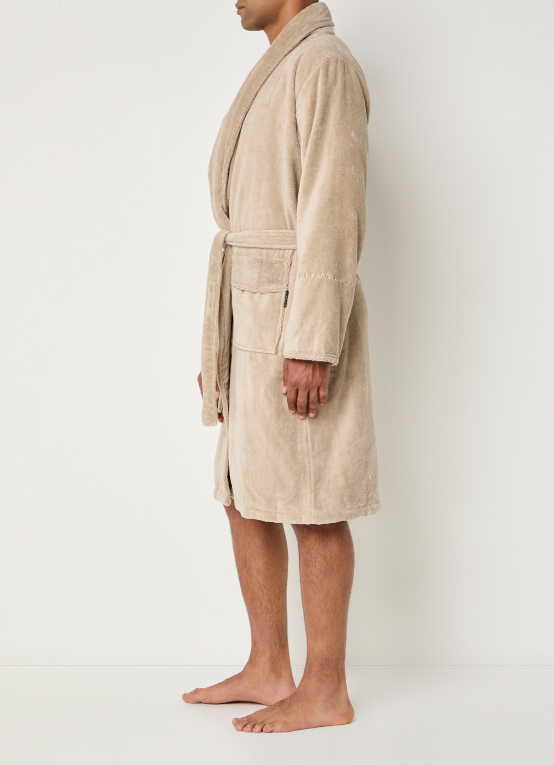 Rituals Super Smooth badjas van katoen - voorkant 5 zand