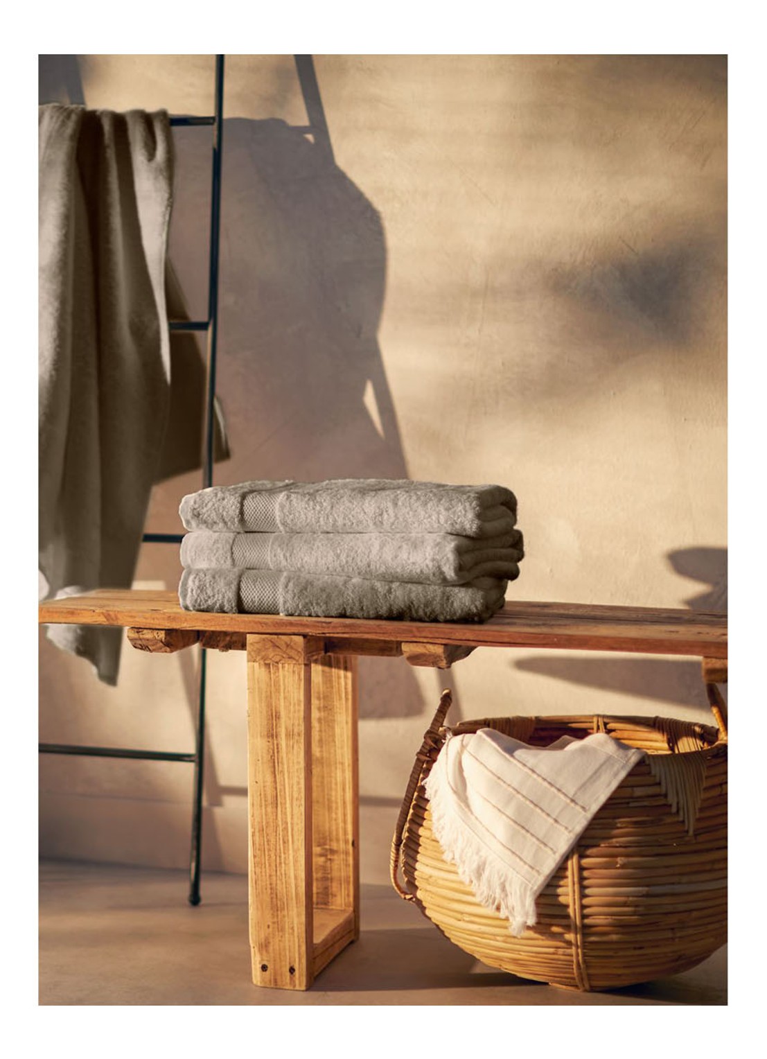 Rituals Super Smooth Cotton  badhanddoek - detail 2 zand
