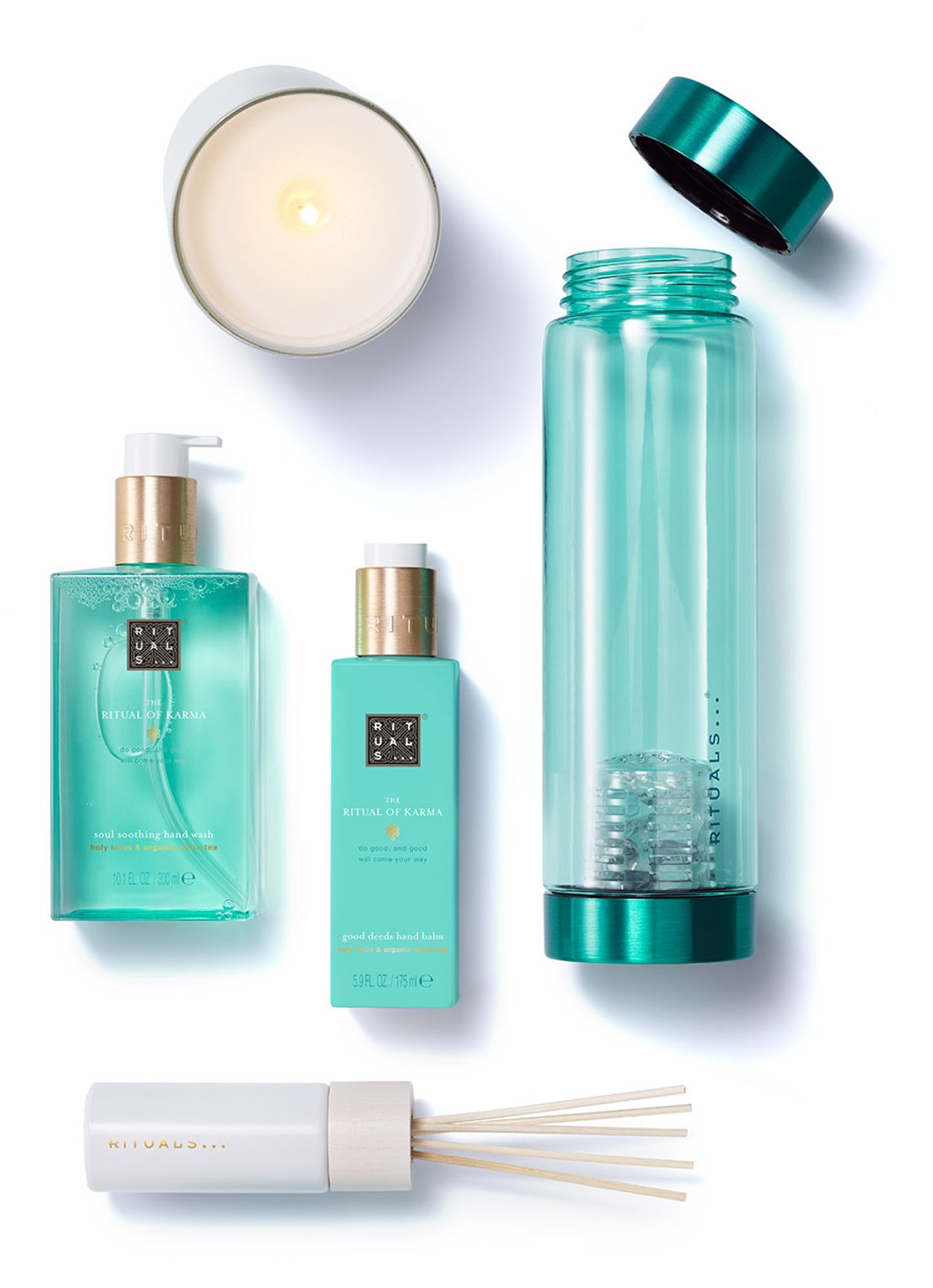 Rituals The Ritual of Karma handzeep 300 ml  - voorkant 2 lichtblauw