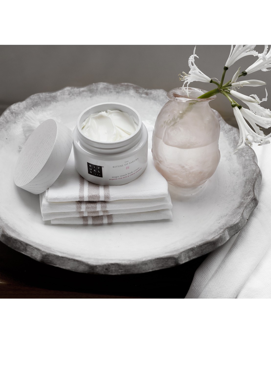 Rituals The Ritual of Sakura bodycrème - voorkant 6 undefined