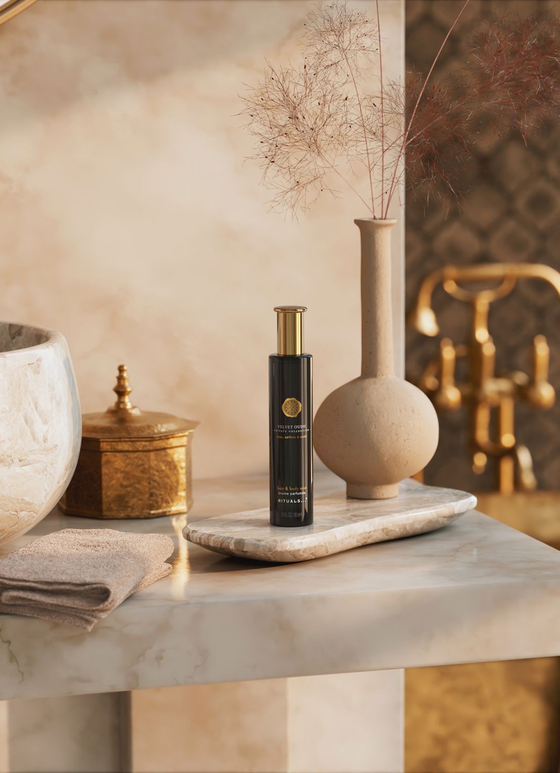 Rituals Velvet Oudh Hair & Body Mist - haar- en bodymist - detail 5 beige