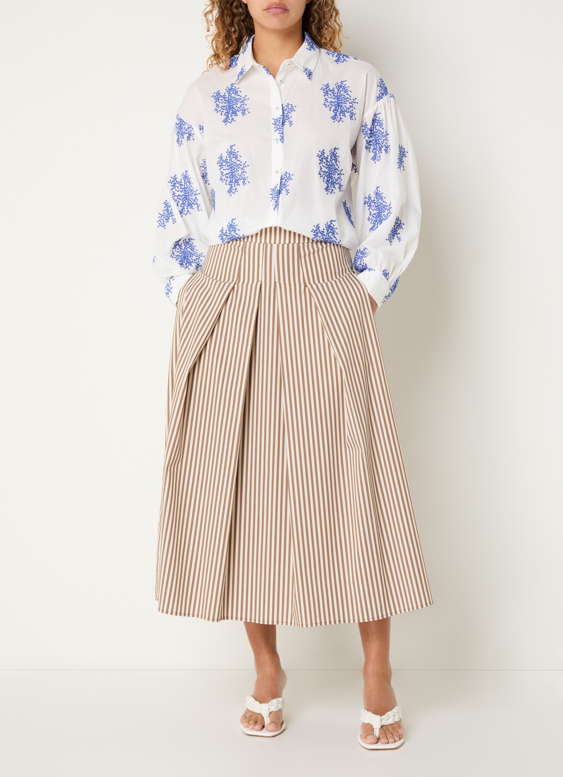 River Woods Blouse met borduring - voorkant 4 wit
