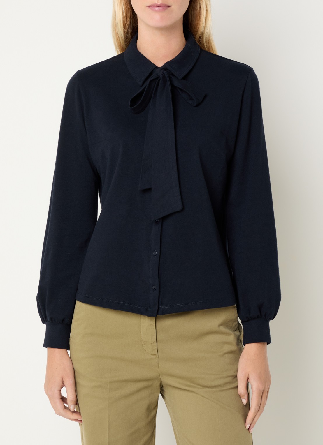 River Woods Blouse met sjaalkraag - detail donkerblauw