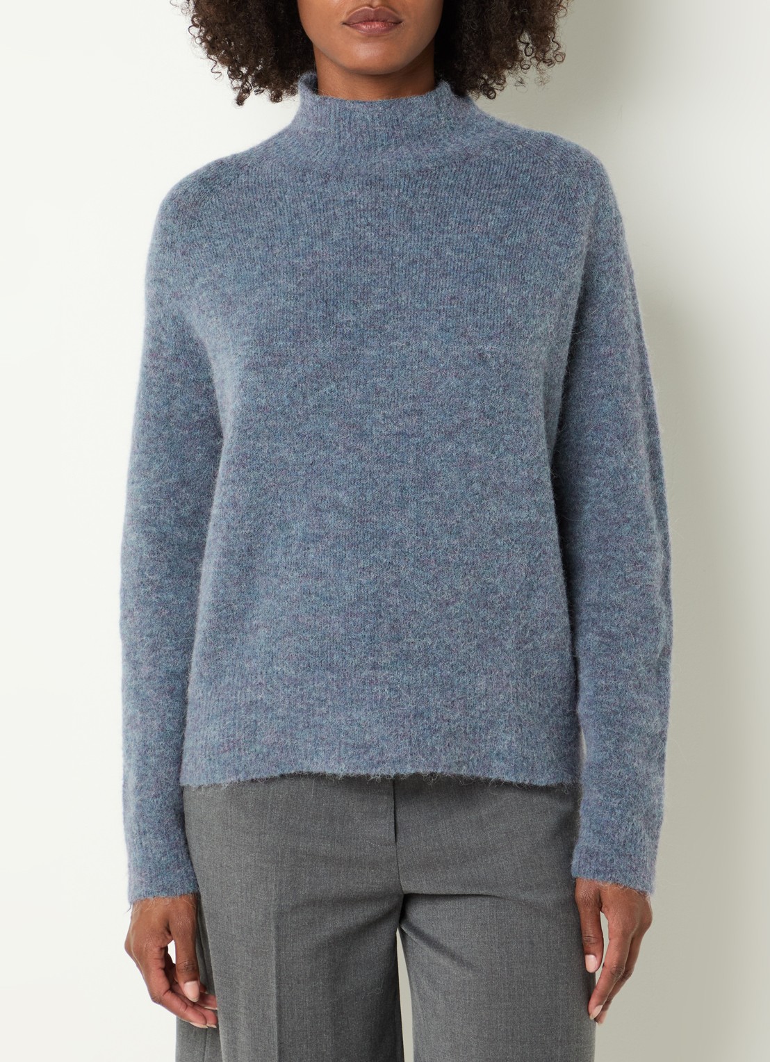 River Woods Grofgebreide trui in alpaca wolblend met col - detail 4 middengrijs