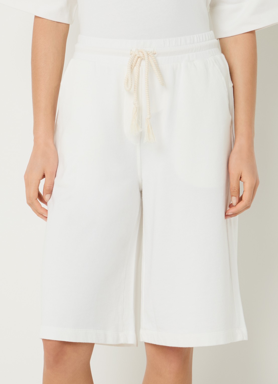 River Woods High waist loose fit korte broek met steekzakken - detail 4 gebroken wit