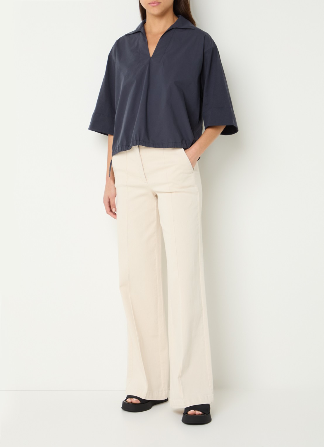 River Woods High waist straight fit broek met steekzakken - voorkant 2 creme