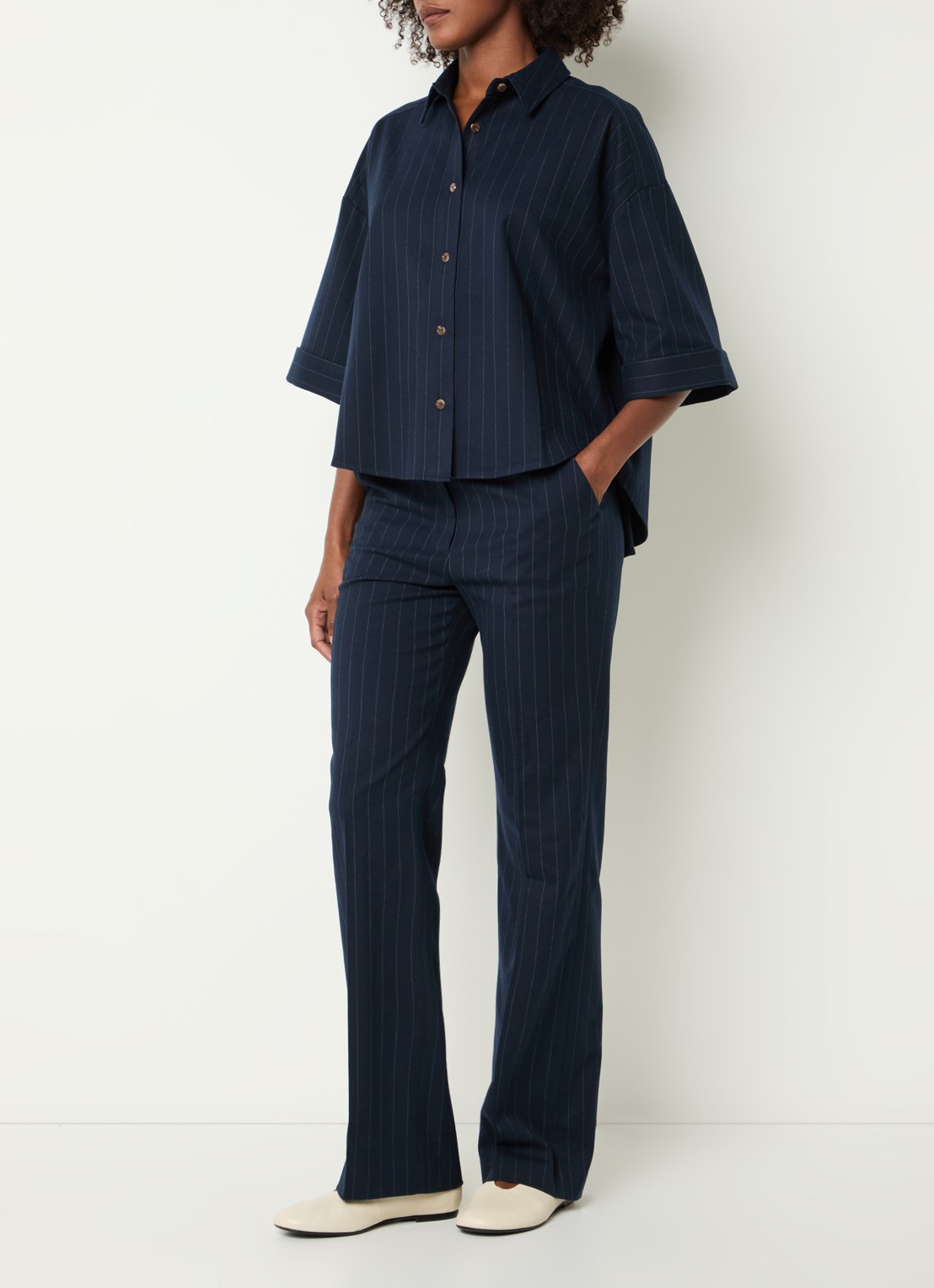 River Woods Mid waist slim fit pantalon met krijtstreep - voorkant 3 donkerblauw