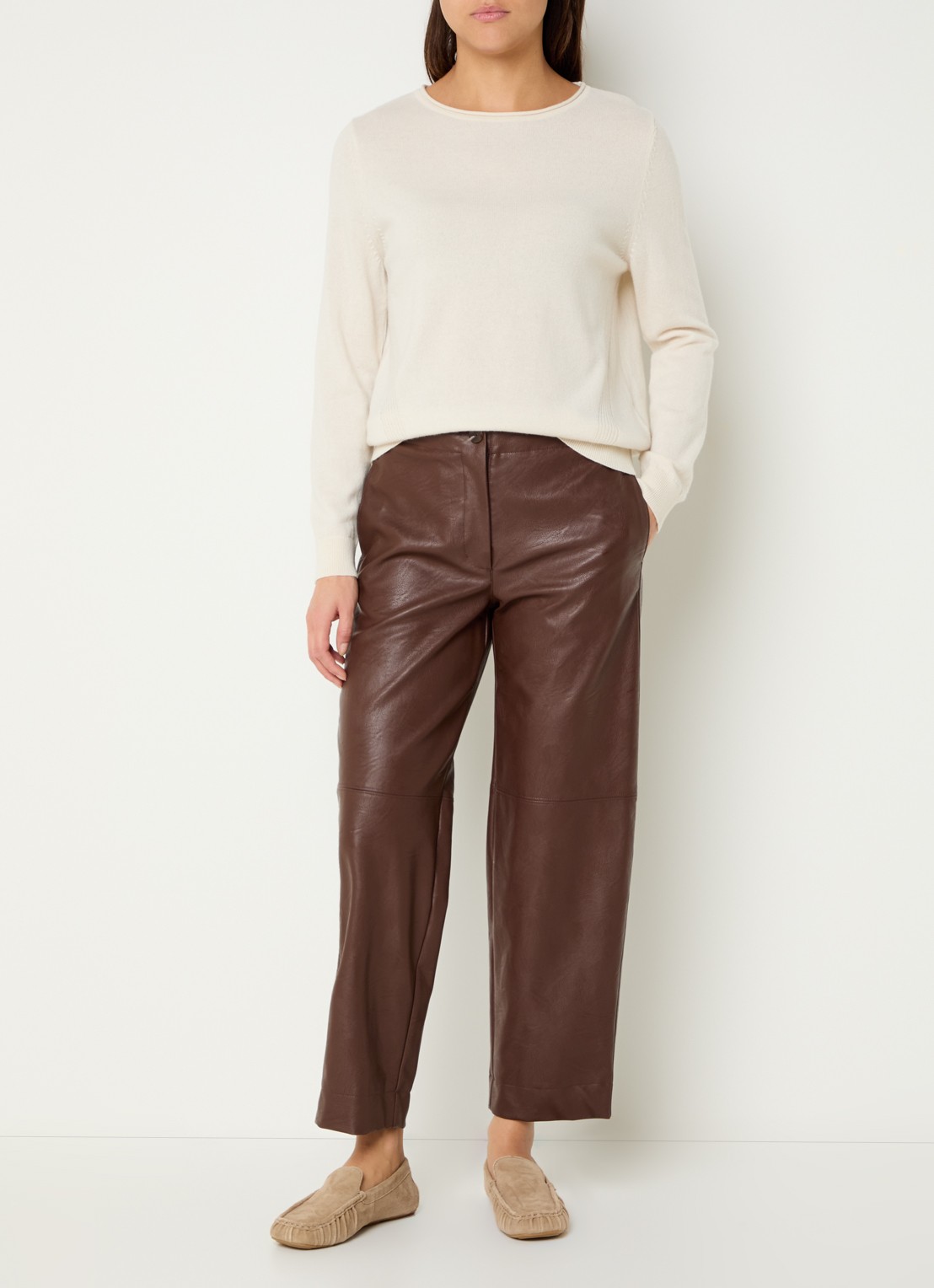 River Woods Mid waist straight fit broek van imitatieleer - voorkant 3 bruin