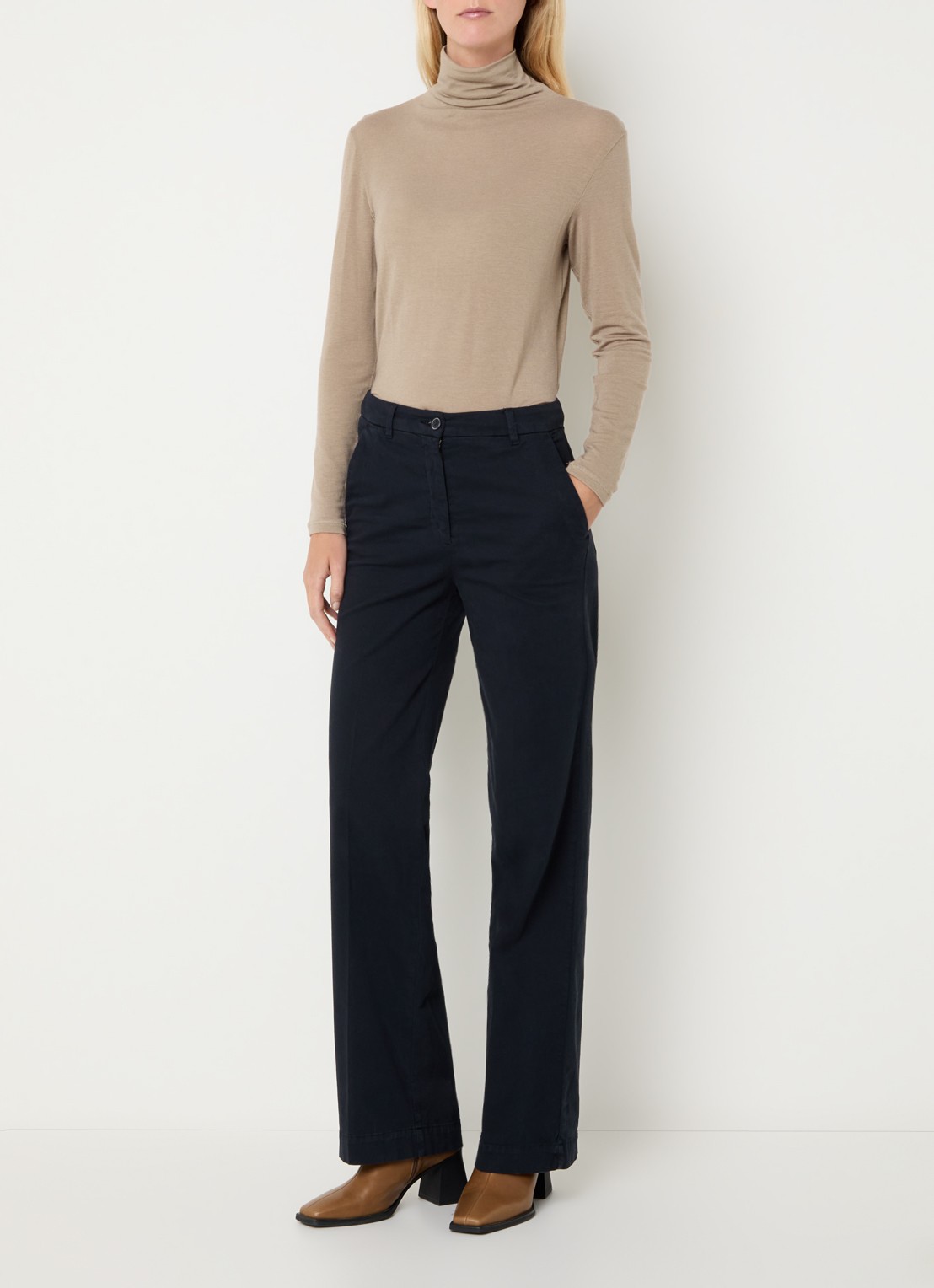 River Woods Pullover in wolblend met col - voorkant 3 beige