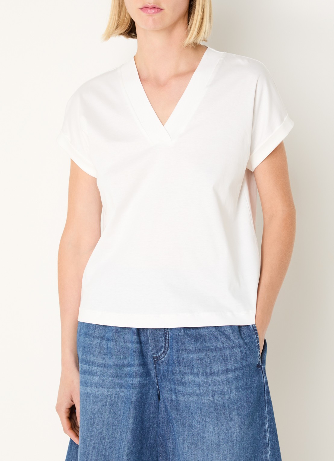 River Woods T-shirt met V-hals - detail 4 gebroken wit