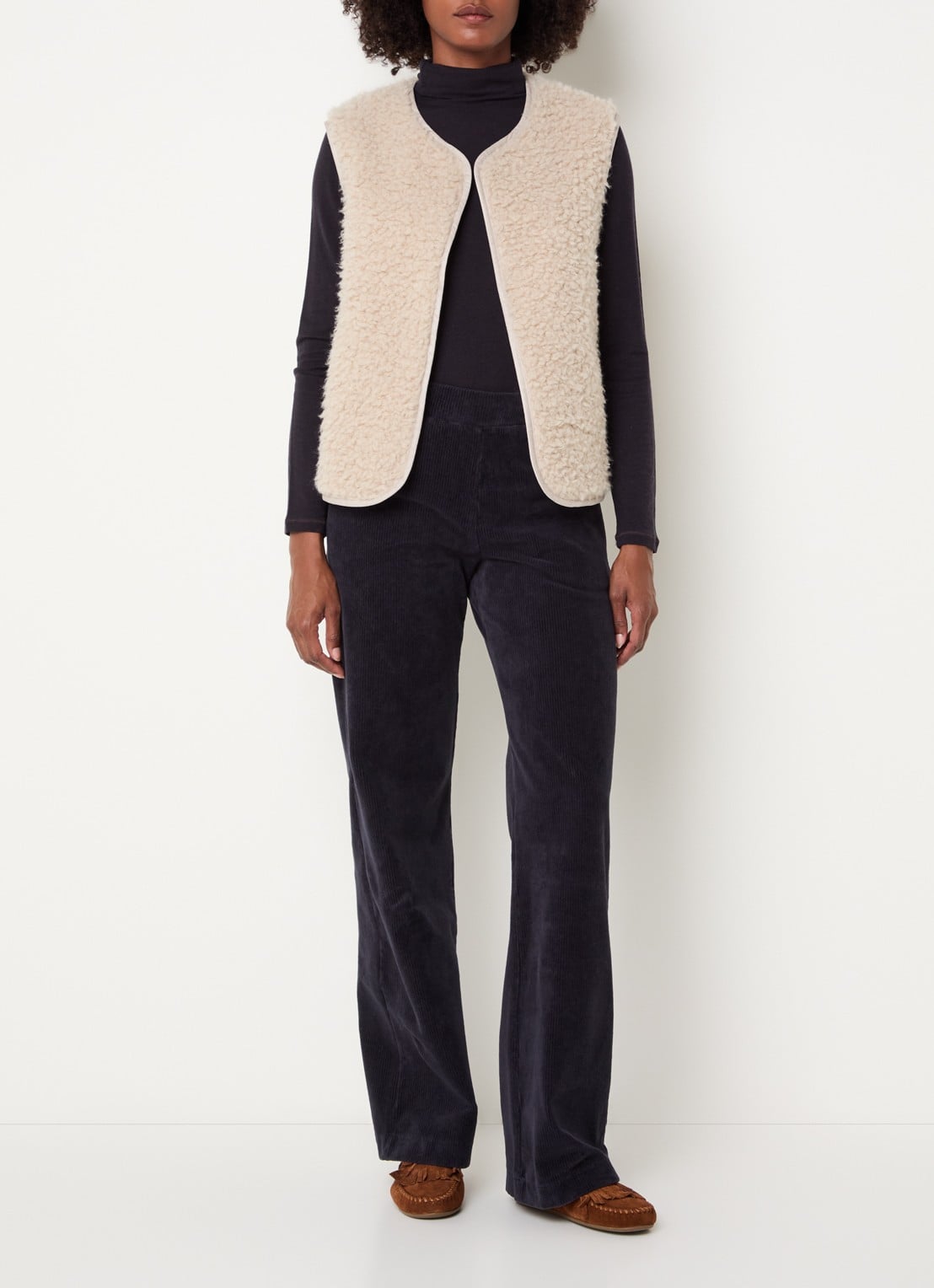 River Woods Vest van teddy - voorkant 3 beige