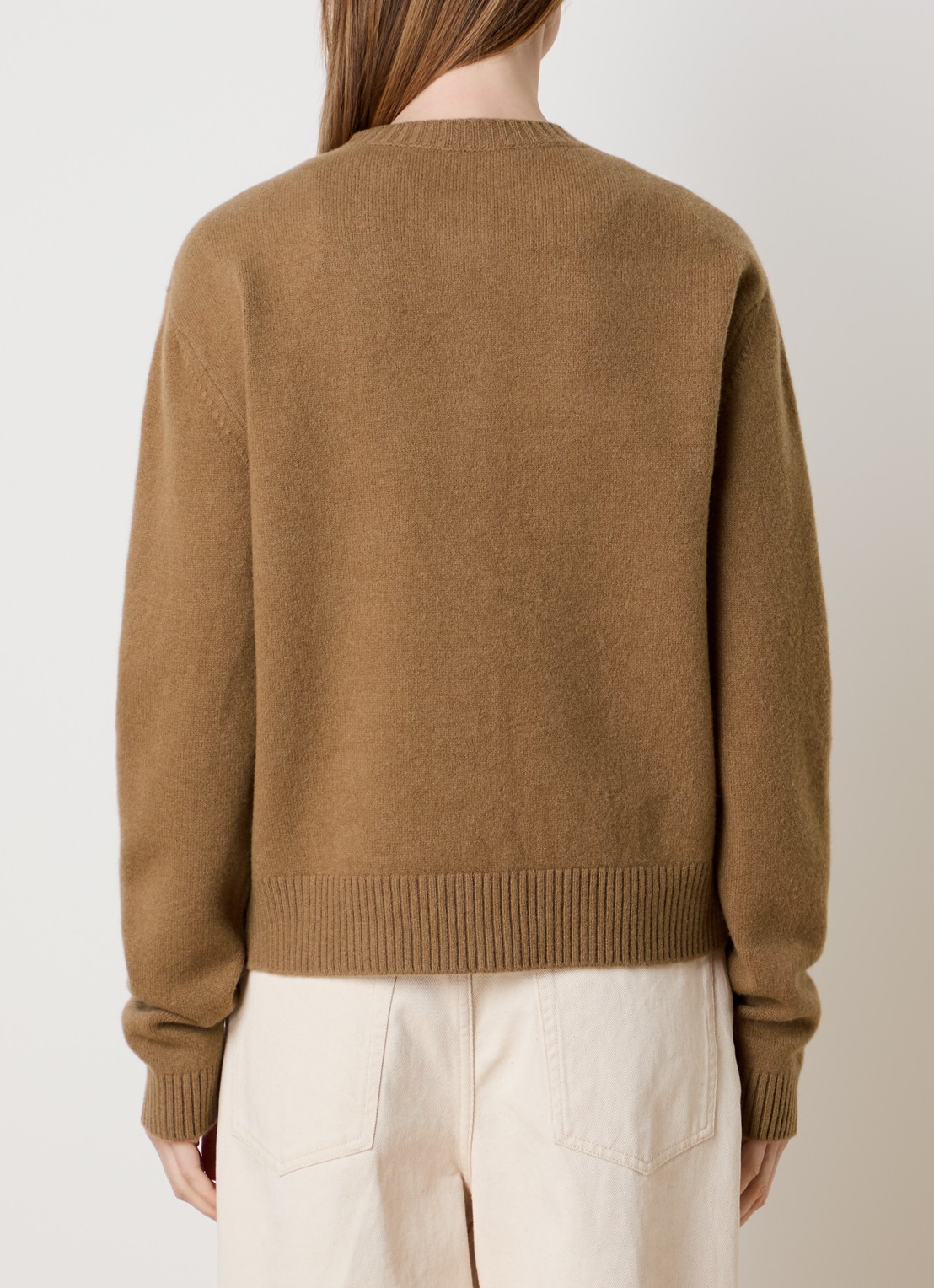 Róhe Fijngebreid vest in kasjmierblend - achterkant 5 camel