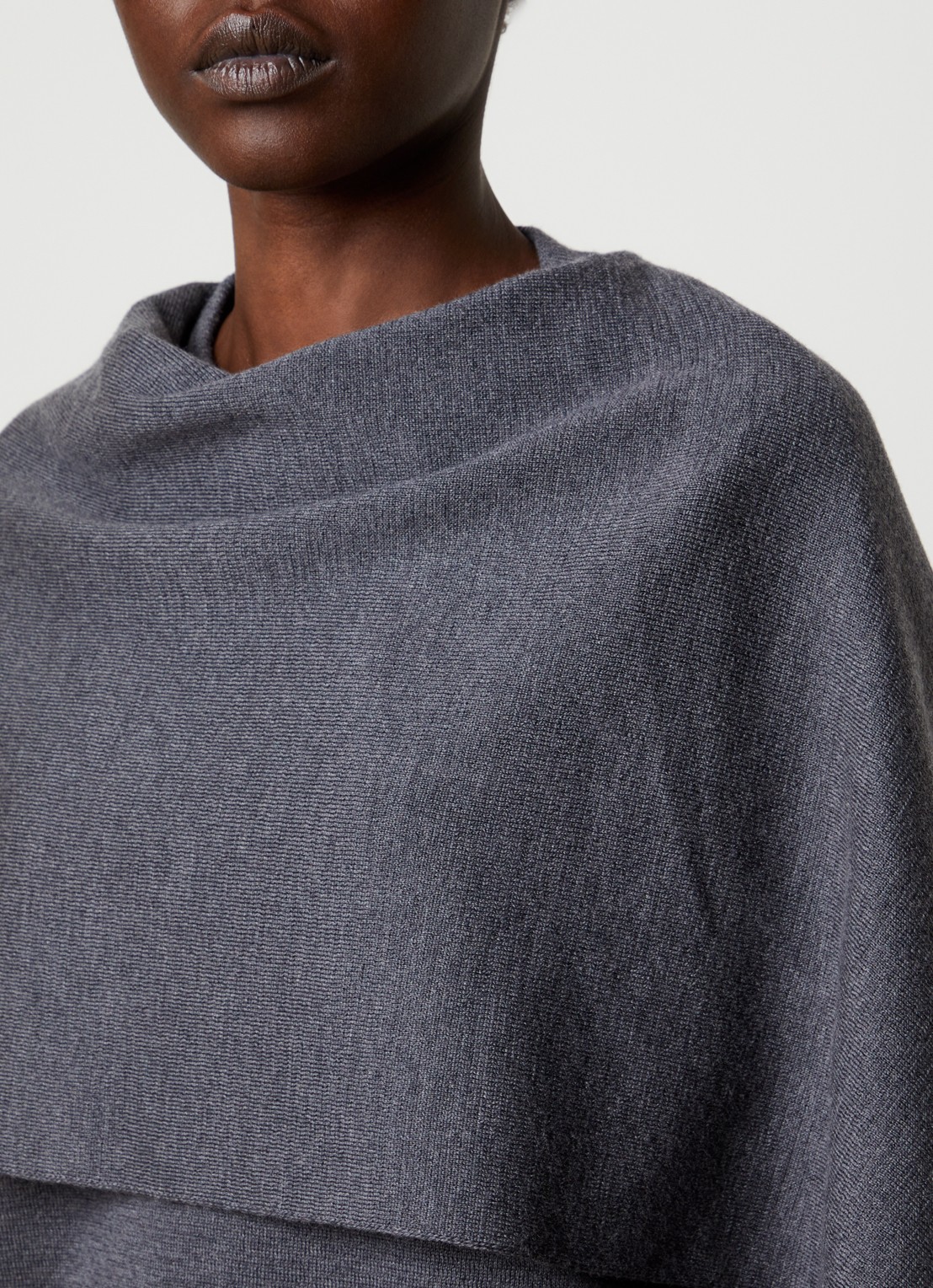 Róhe Fijngebreide pullover van scheerwol met gedrapeerd detail - detail 2 donkergrijs