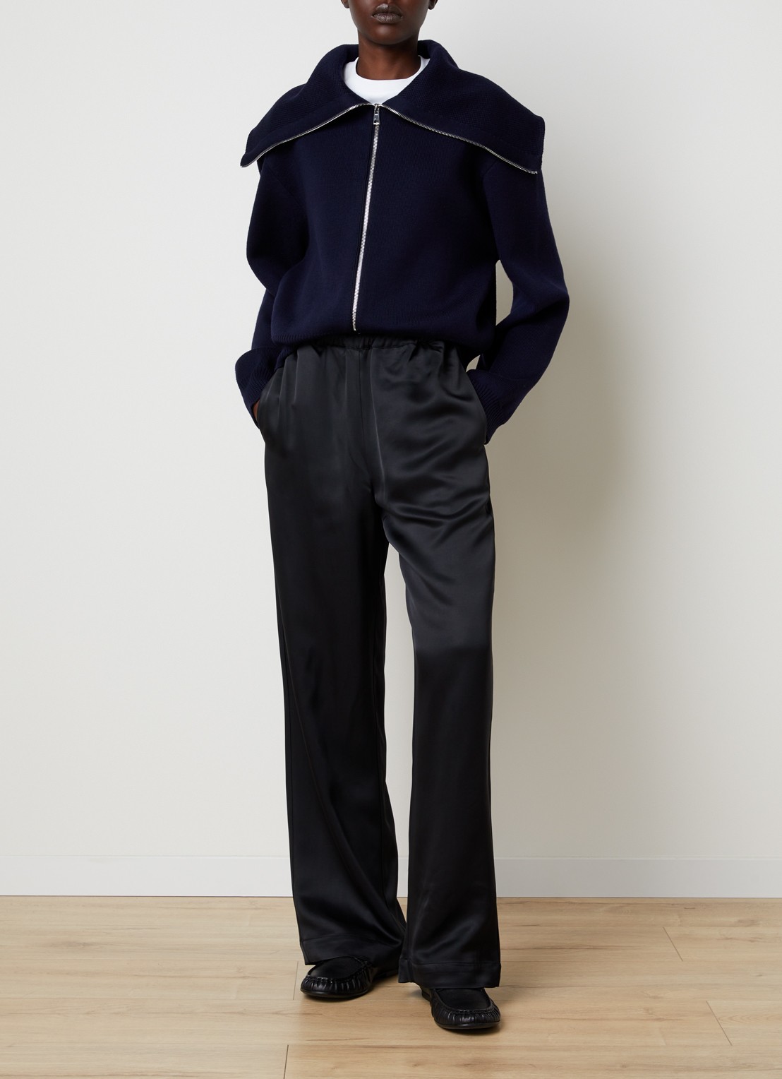 Róhe Grofgebreid vest van wol - voorkant 3 donkerblauw