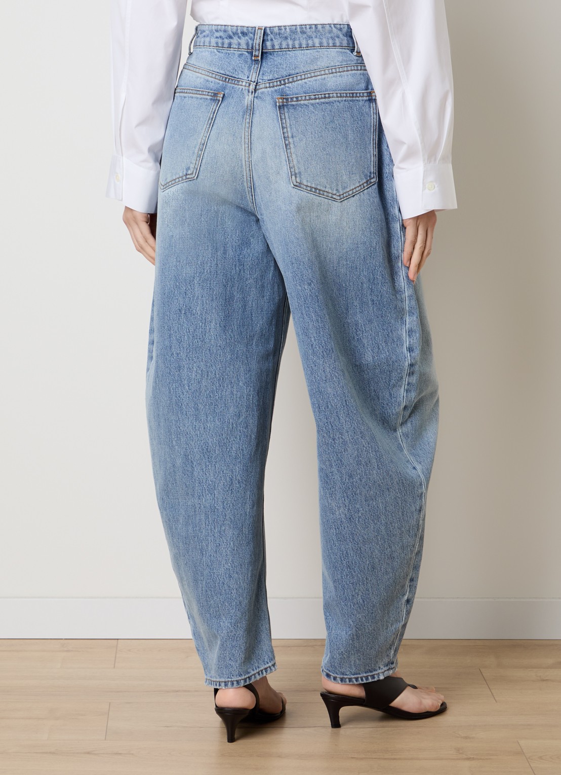 Róhe High waist balloon fit jeans met medium wassing - achterkant indigo