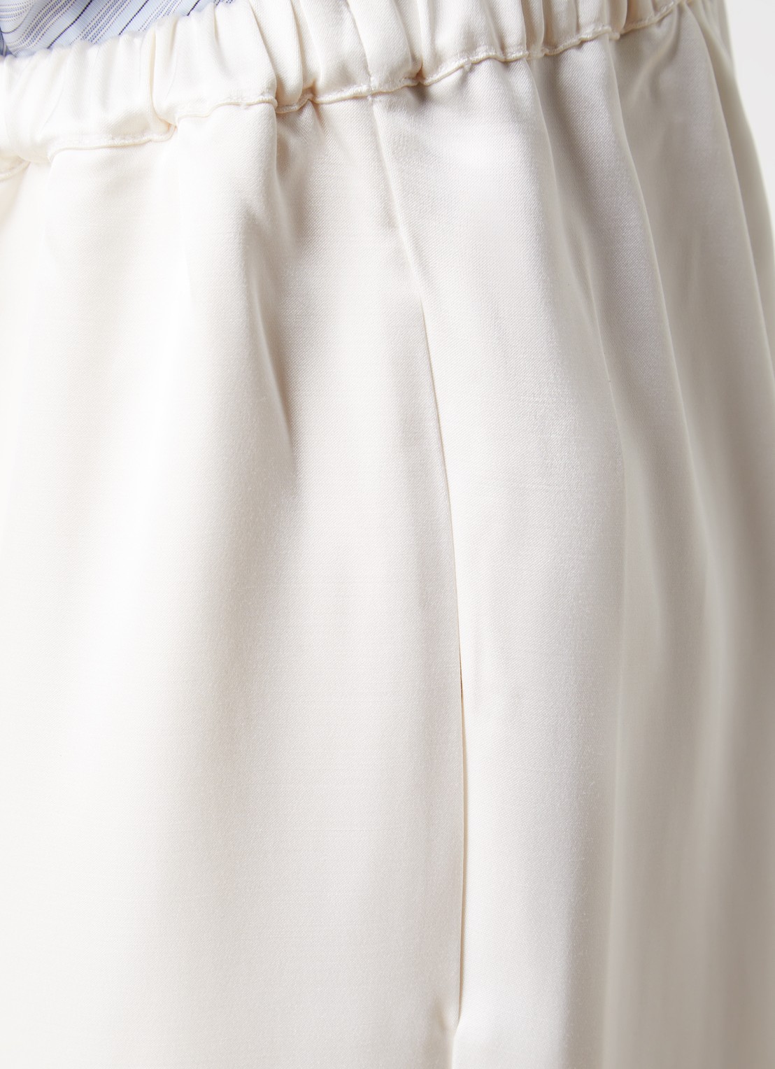 Róhe High waist flared fit broek van satijn - detail 3 gebroken wit