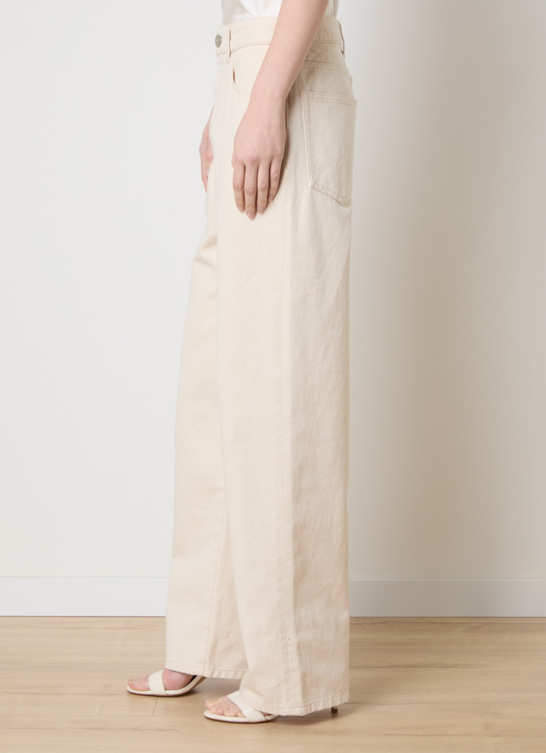 Róhe Low waist loose fit jeans met steekzakken - detail 5 beige