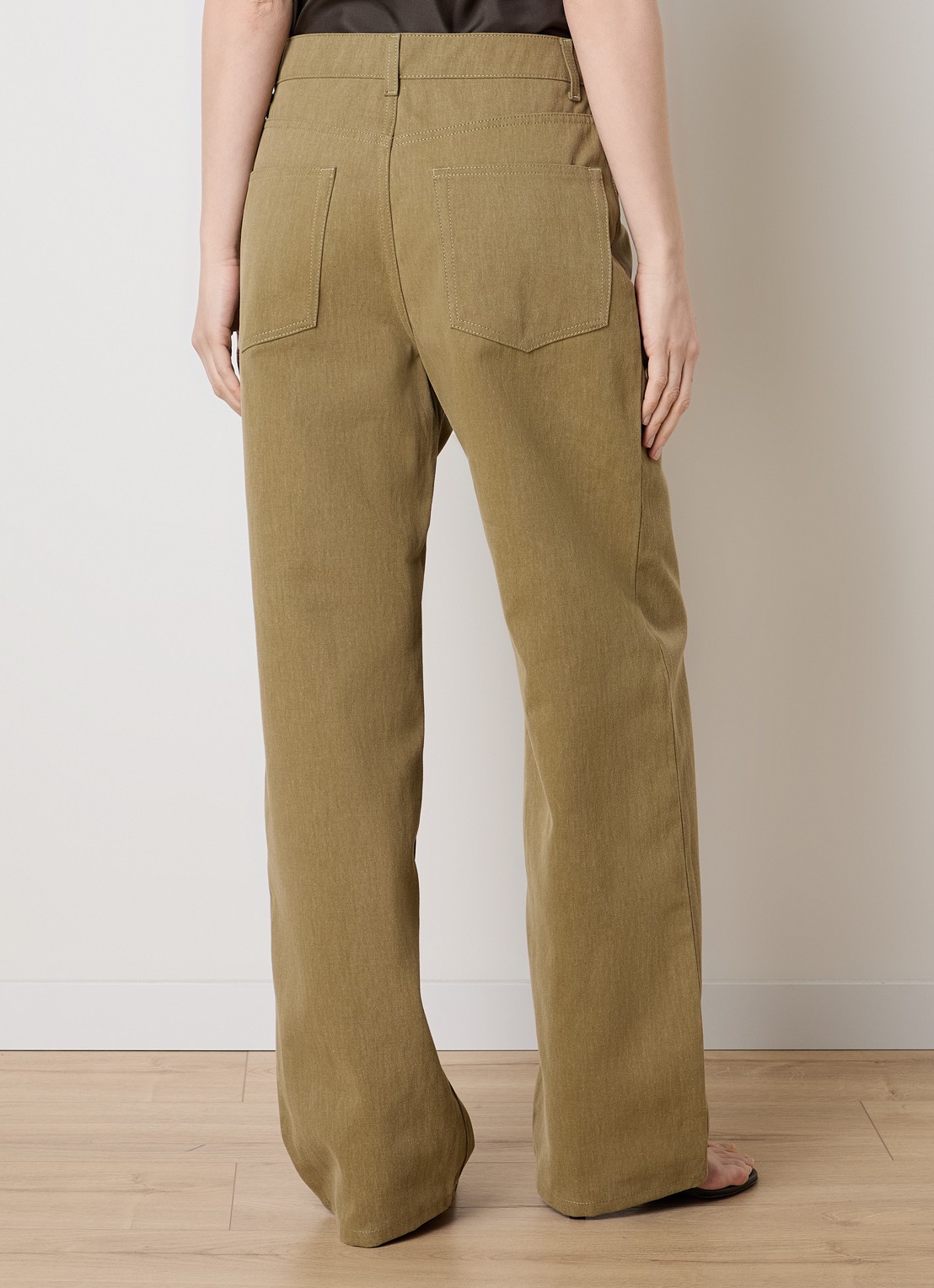 Róhe Mid waist wide leg jeans met gekleurde wassing - achterkant mosterd