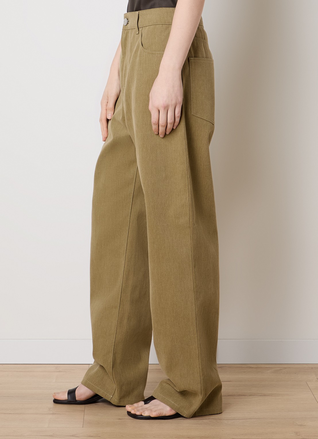 Róhe Mid waist wide leg jeans met gekleurde wassing - detail 3 mosterd