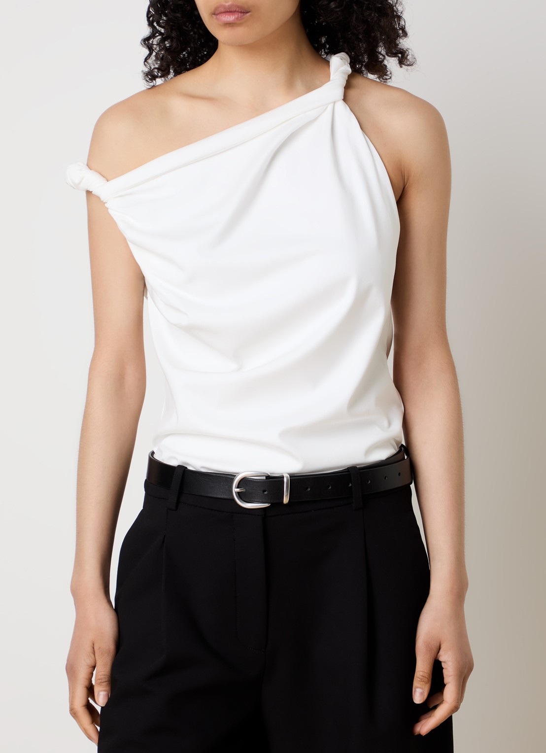 Róhe Top met asymmetrische hals - detail 4 wit